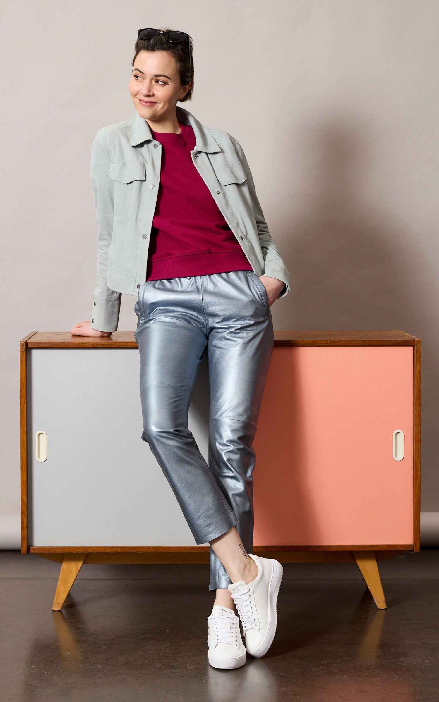 A "GIFT 64588" Gris Oakwood Pantalon Femme closed photo 2