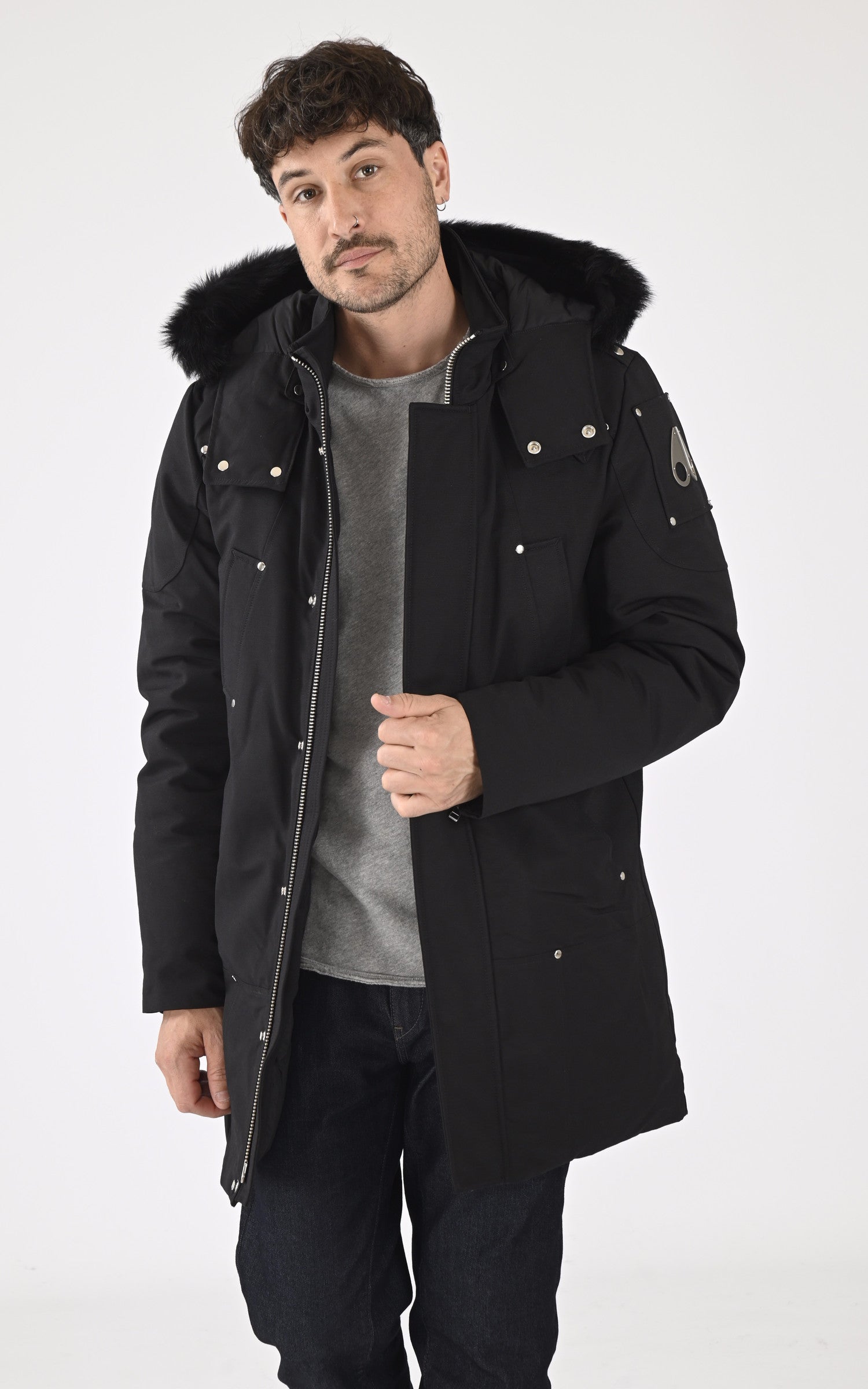 A "STIRLING M32MP261S" Noir Moose Knuckles Parka Homme opened photo