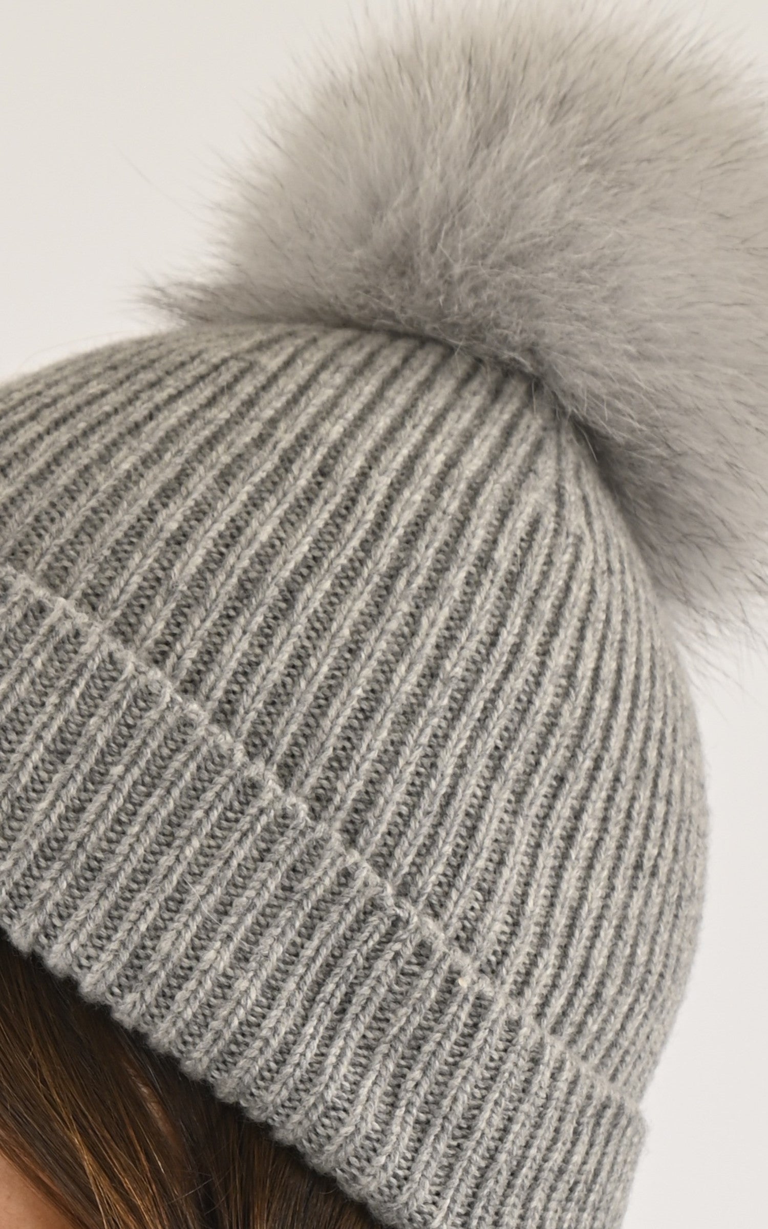 A "540/22" Gris Lea Clement Bonnet Femme details photo 4