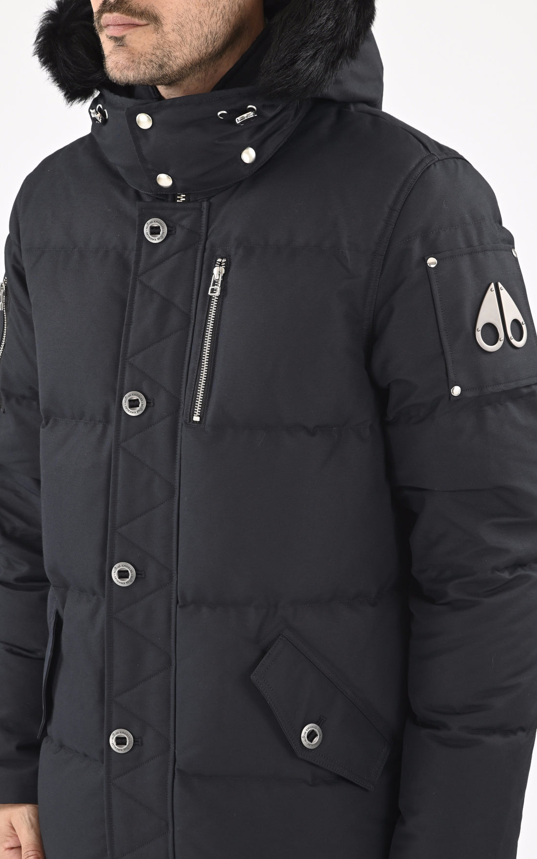 A "3Q JACKET M32MJ128S" Bleu Moose Knuckles Ves Doudoune Homme opened photo