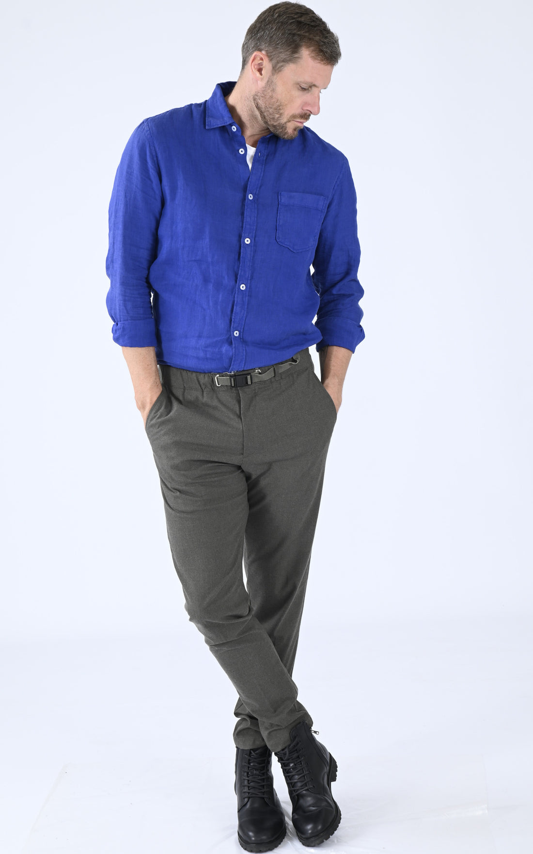 A "24WSU62 330" Taupe Whitesand Pantalon Homme closed photo