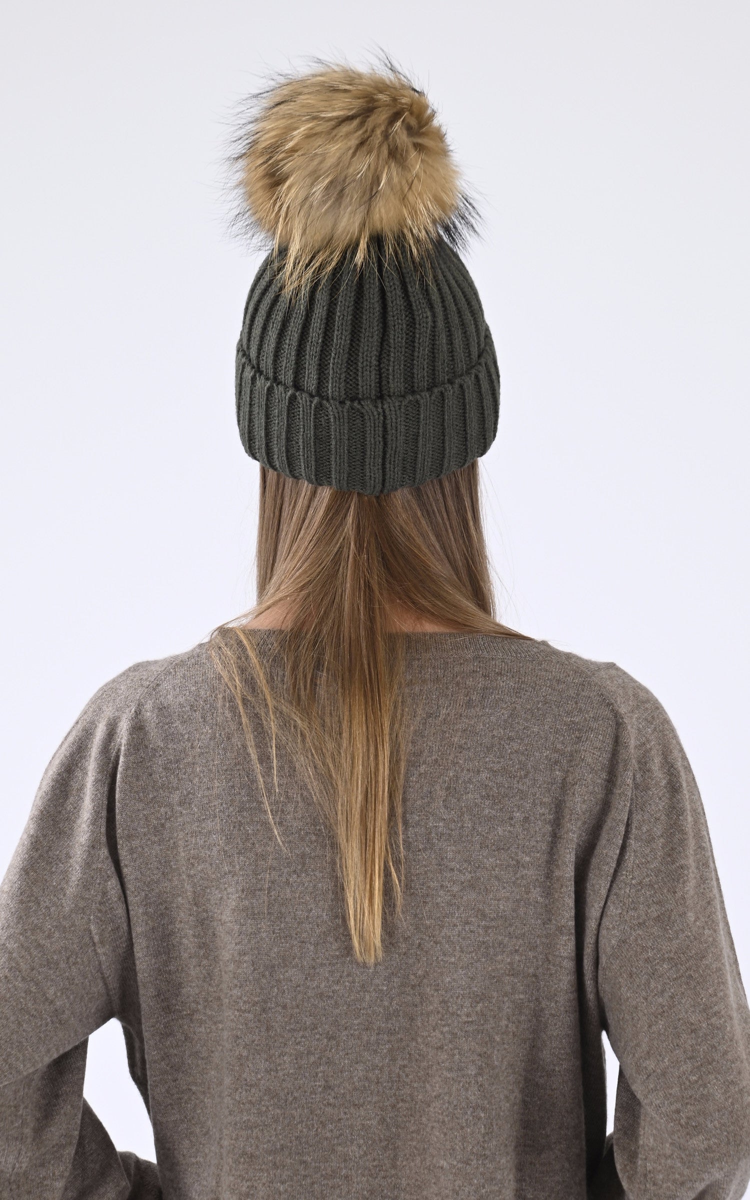 A "HAT POM POM" Kaki Rock and Blue Bonnet Femme back photo