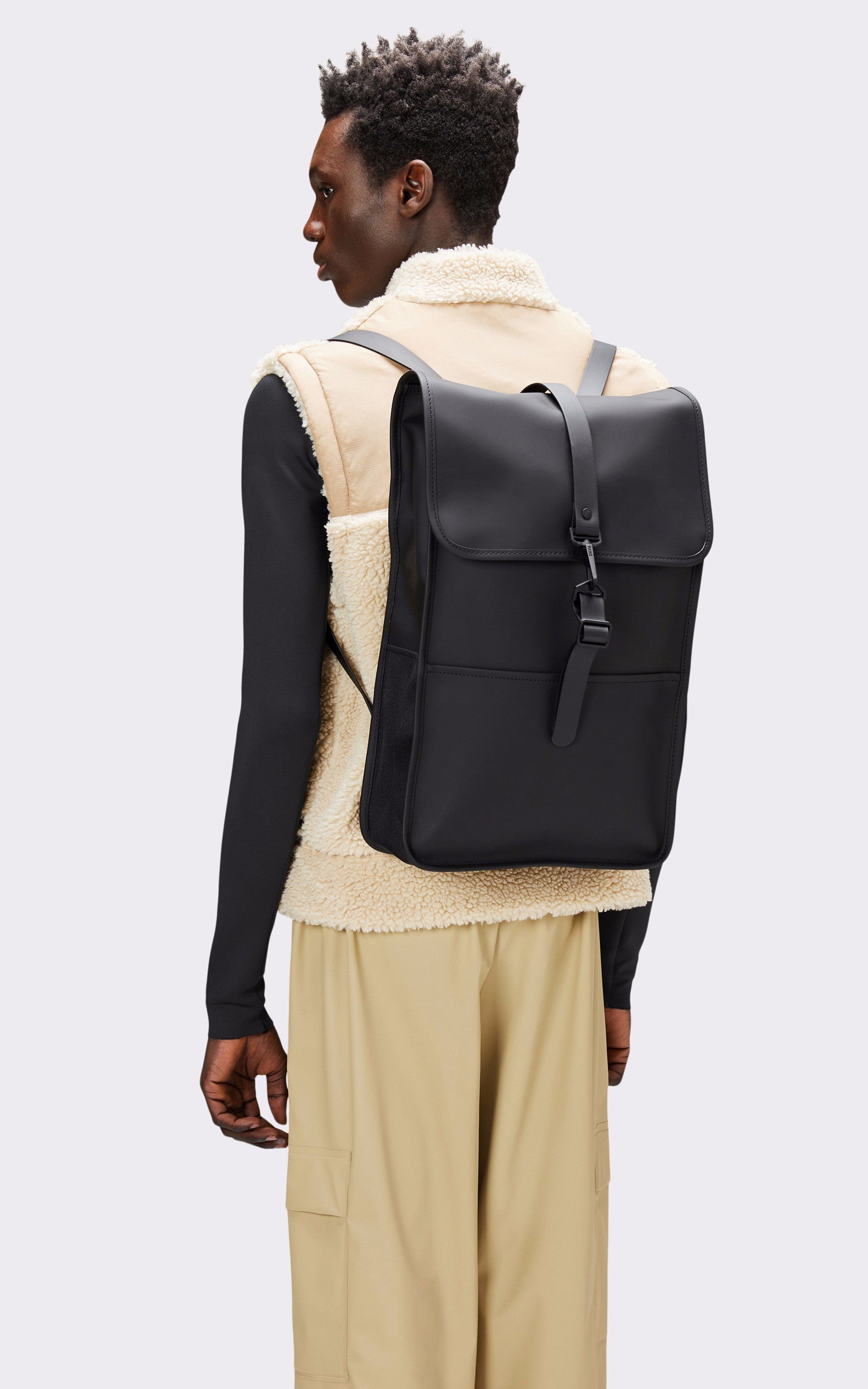 A "13000 BACK PACK" Noir Rains Sac A Dos Mixte interior photo