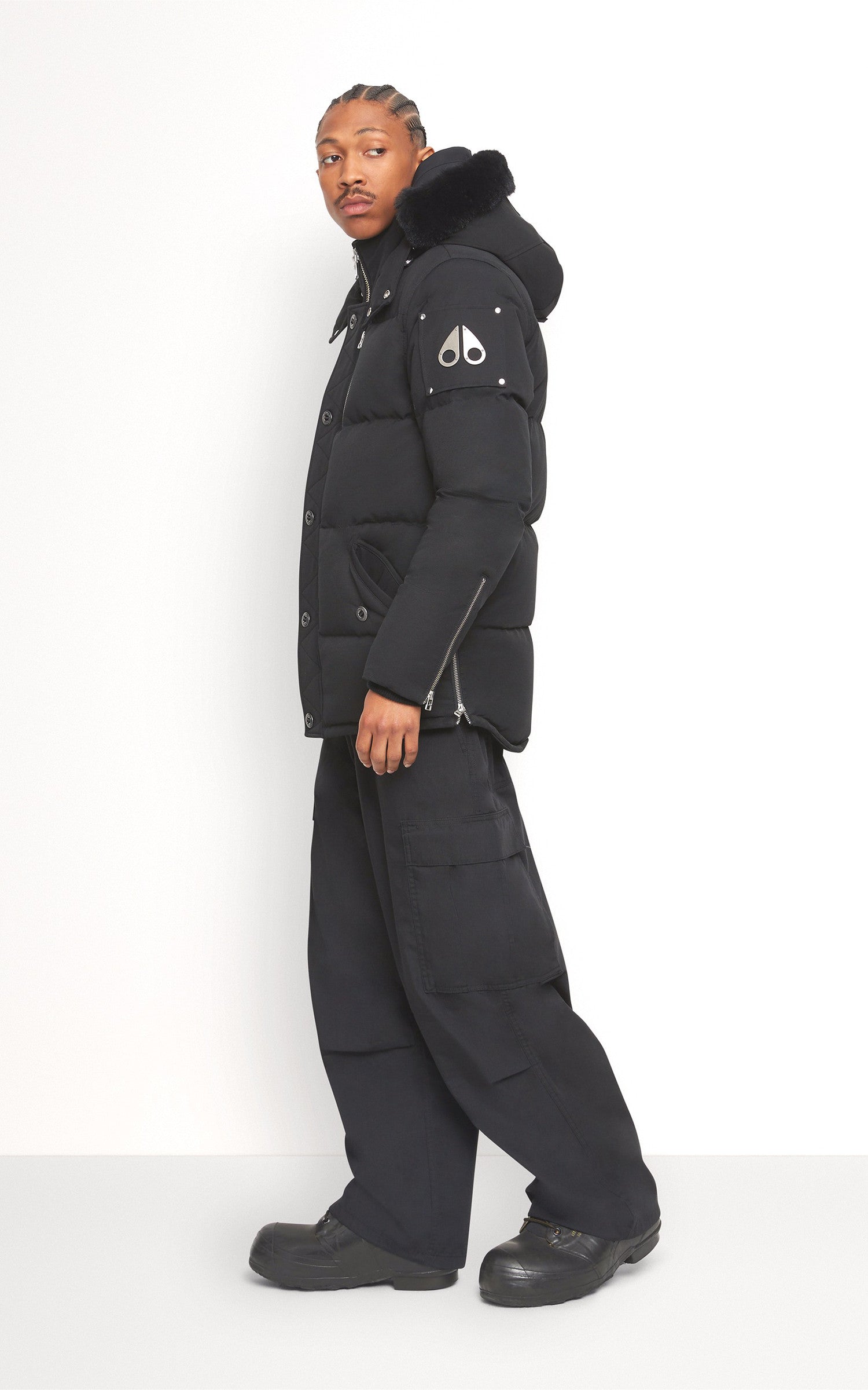 A "3Q JACKET M32MJ128S" Noir Moose Knuckles Ves Doudoune Homme closed photo 2