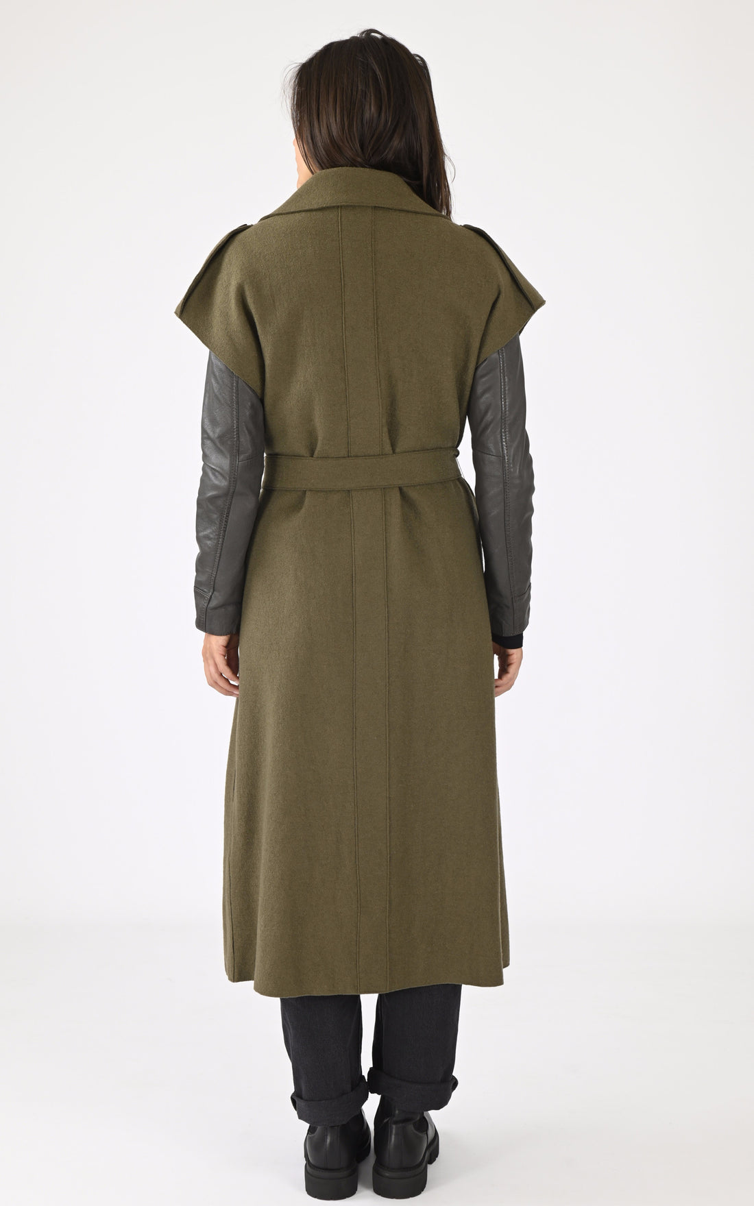 A "DONIA 64818" Vert Oakwood Manteau Femme opened photo