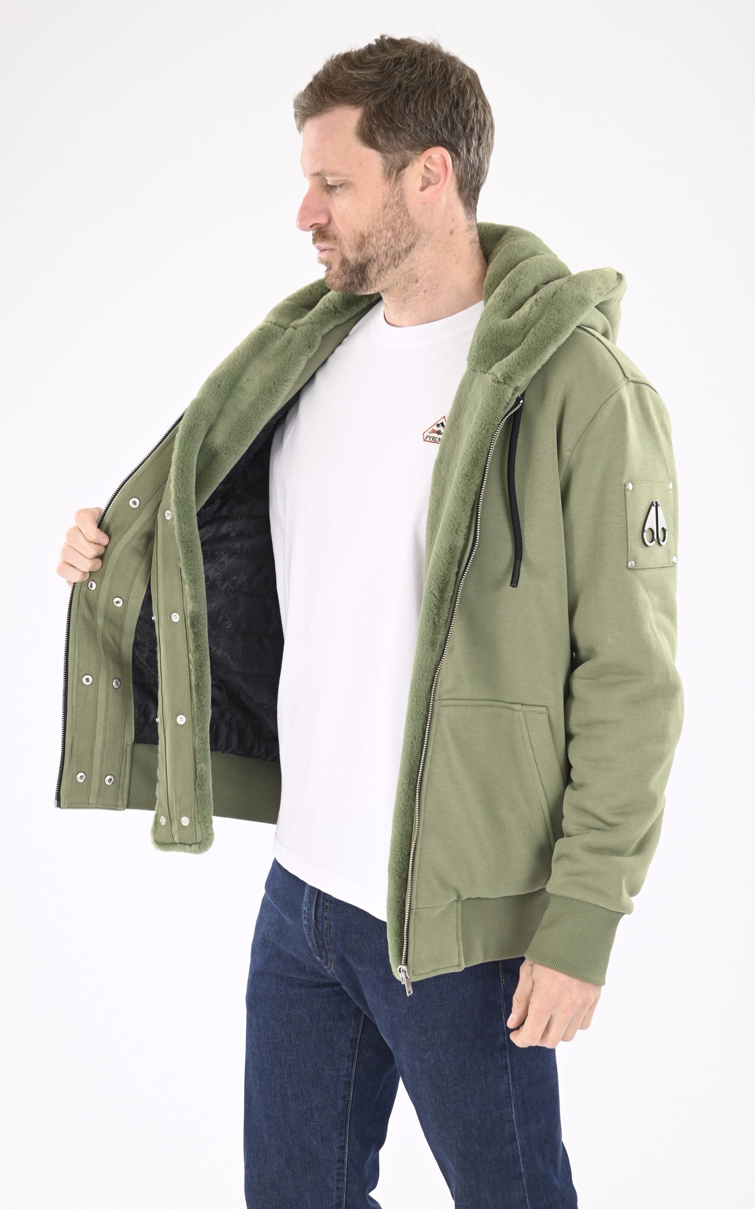 A "CLASSIC BUNNY M32MS600" Kaki Moose Knuckles Gilet Homme interior photo