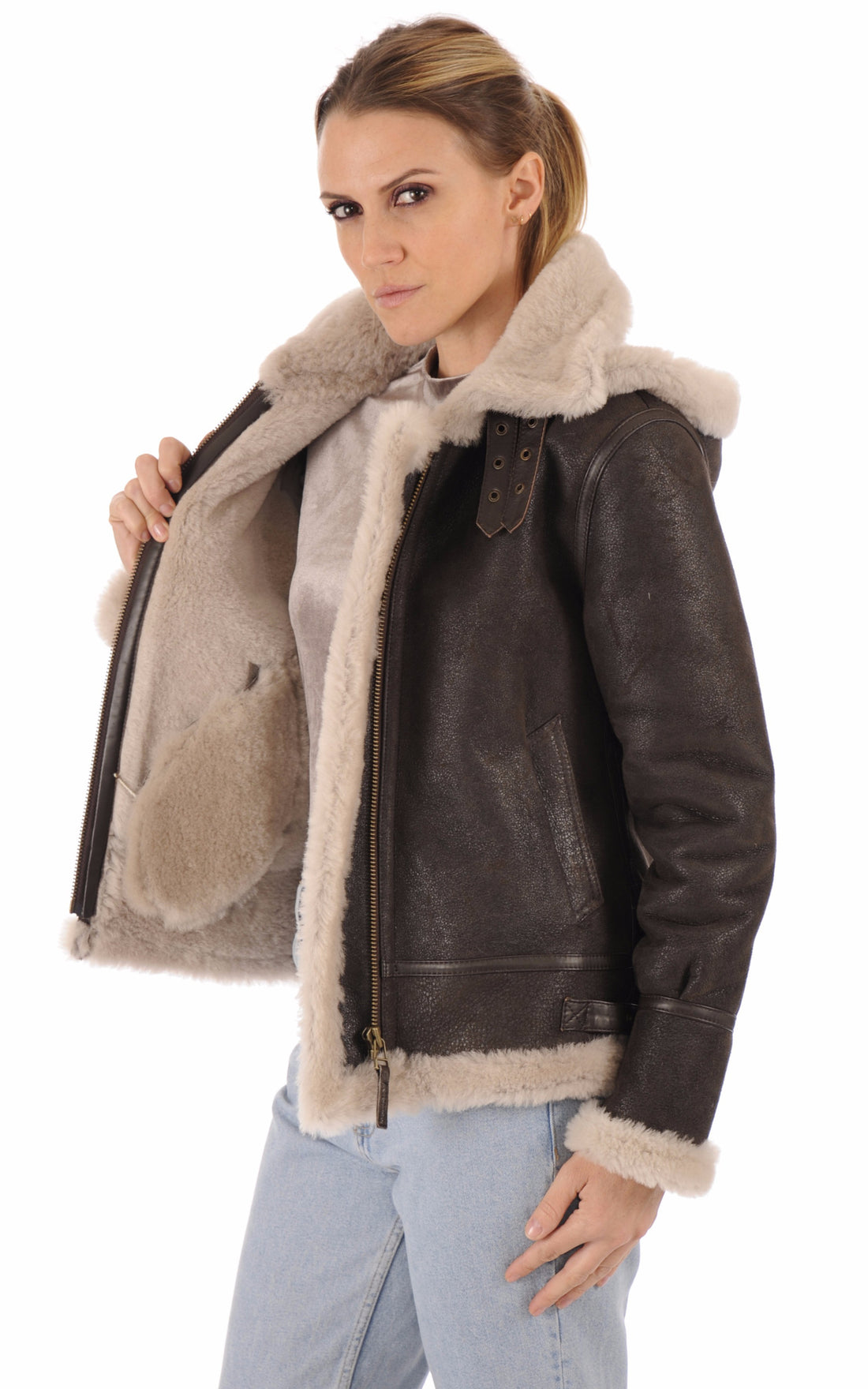 A "BOMBARDIER F" Marron La Canadienne Bombardier Femme opened photo