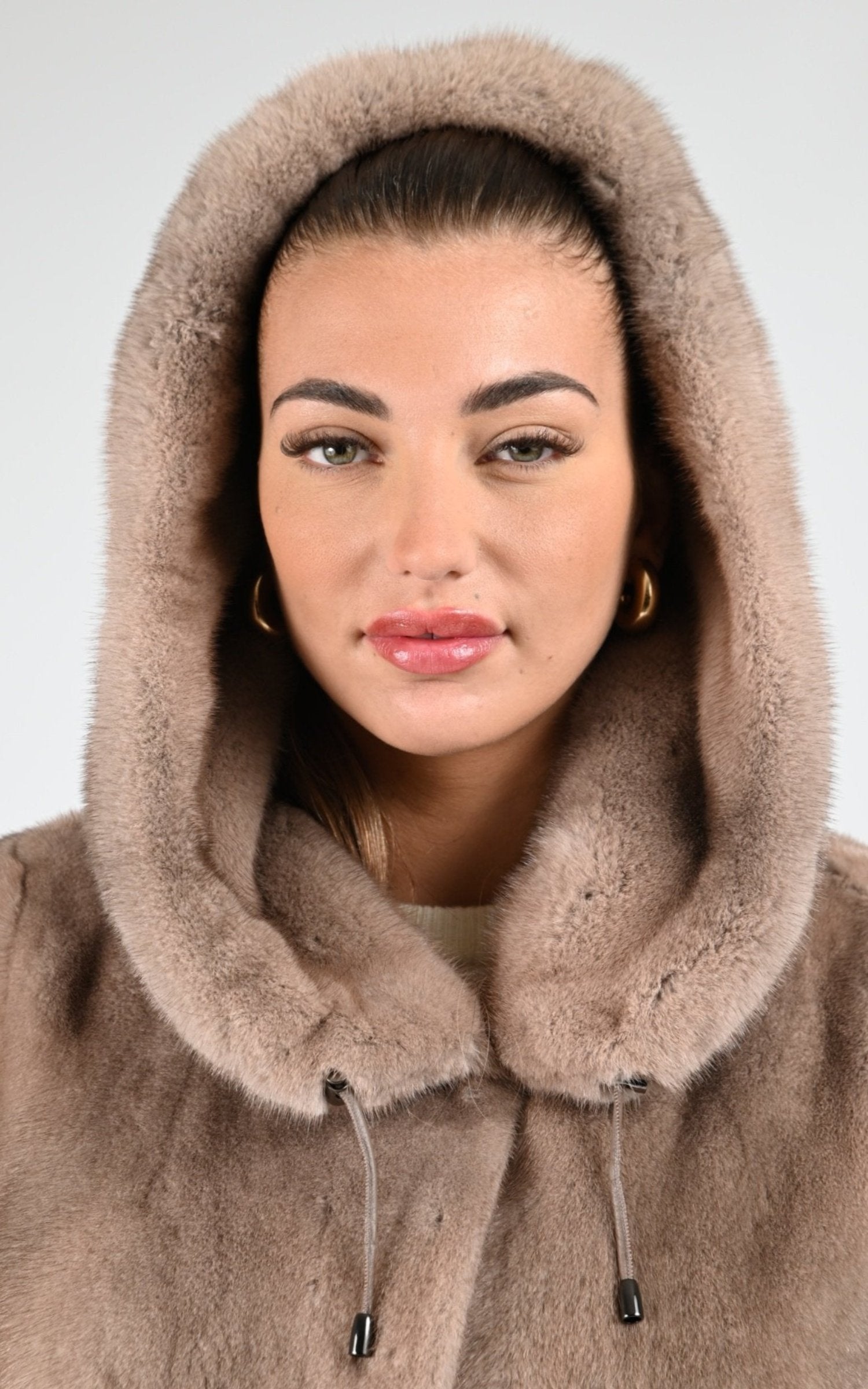 Veste Fourrure Femme Simmagini, modèle 2112 f de couleur dyed marzipan