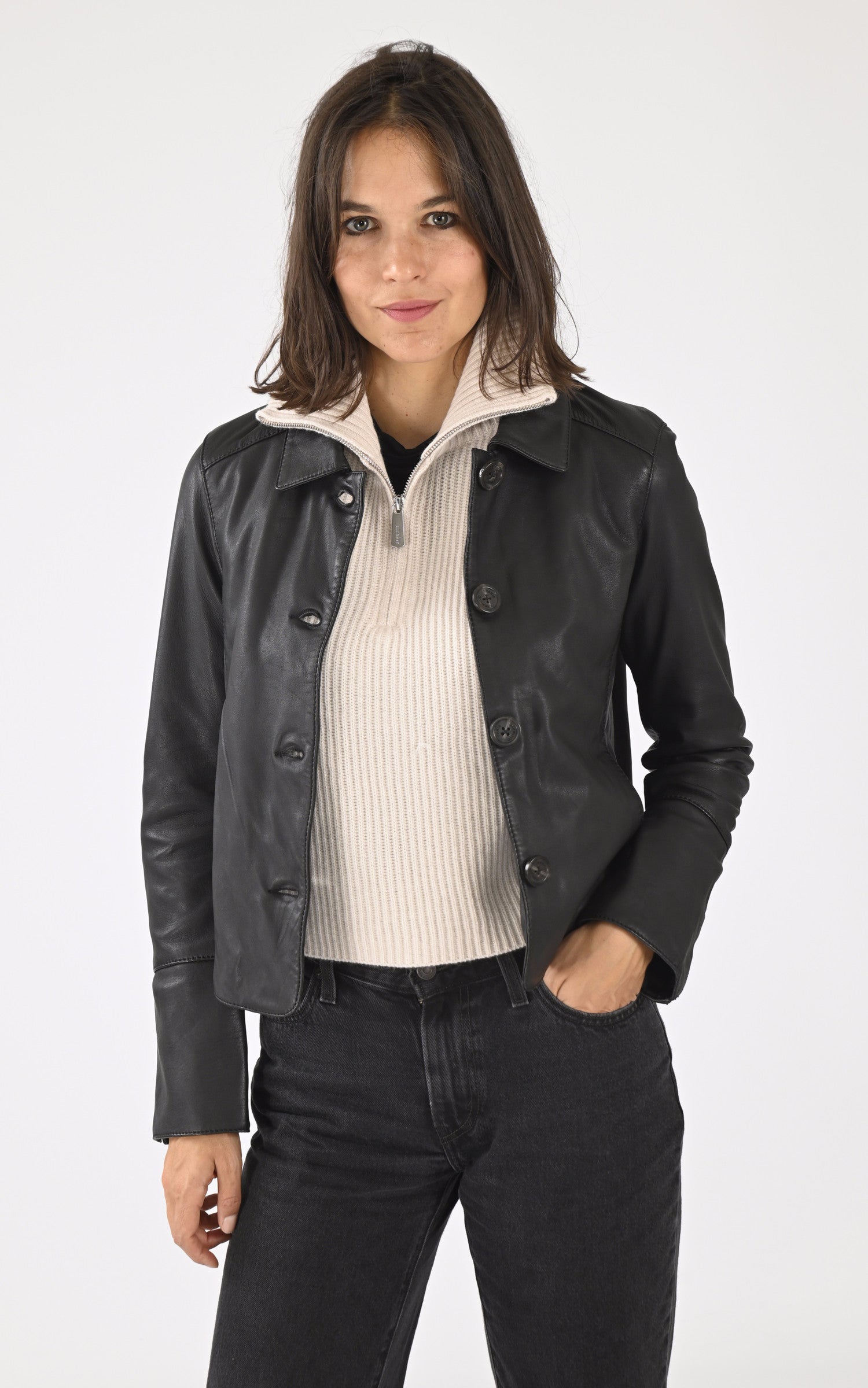 A "MIMOSA 64703" Beige Oakwood Top Femme closed photo