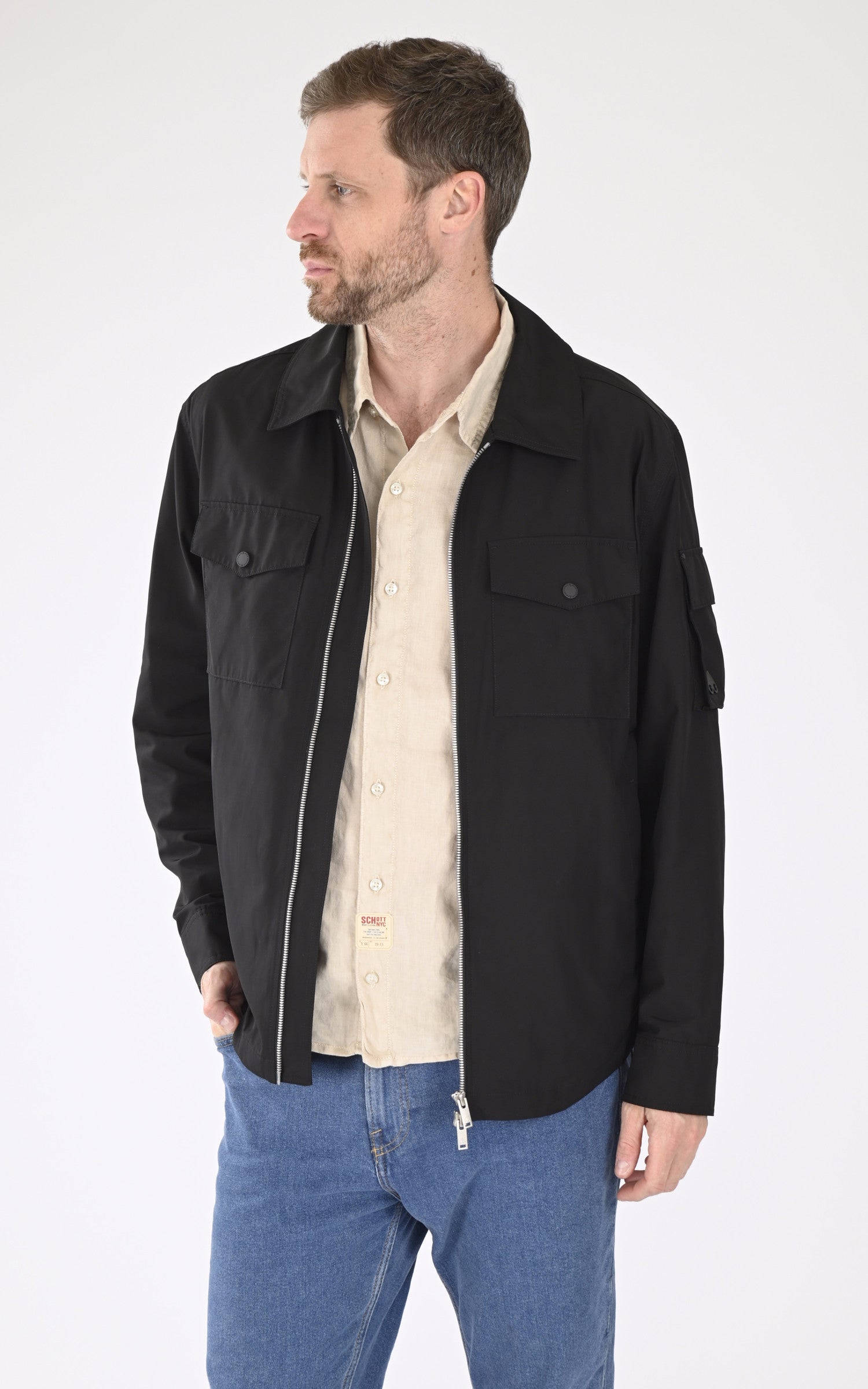 A "CHARLESBOURG JKT M15MJ142" Noir Moose Knuckles Veste Homme opened photo
