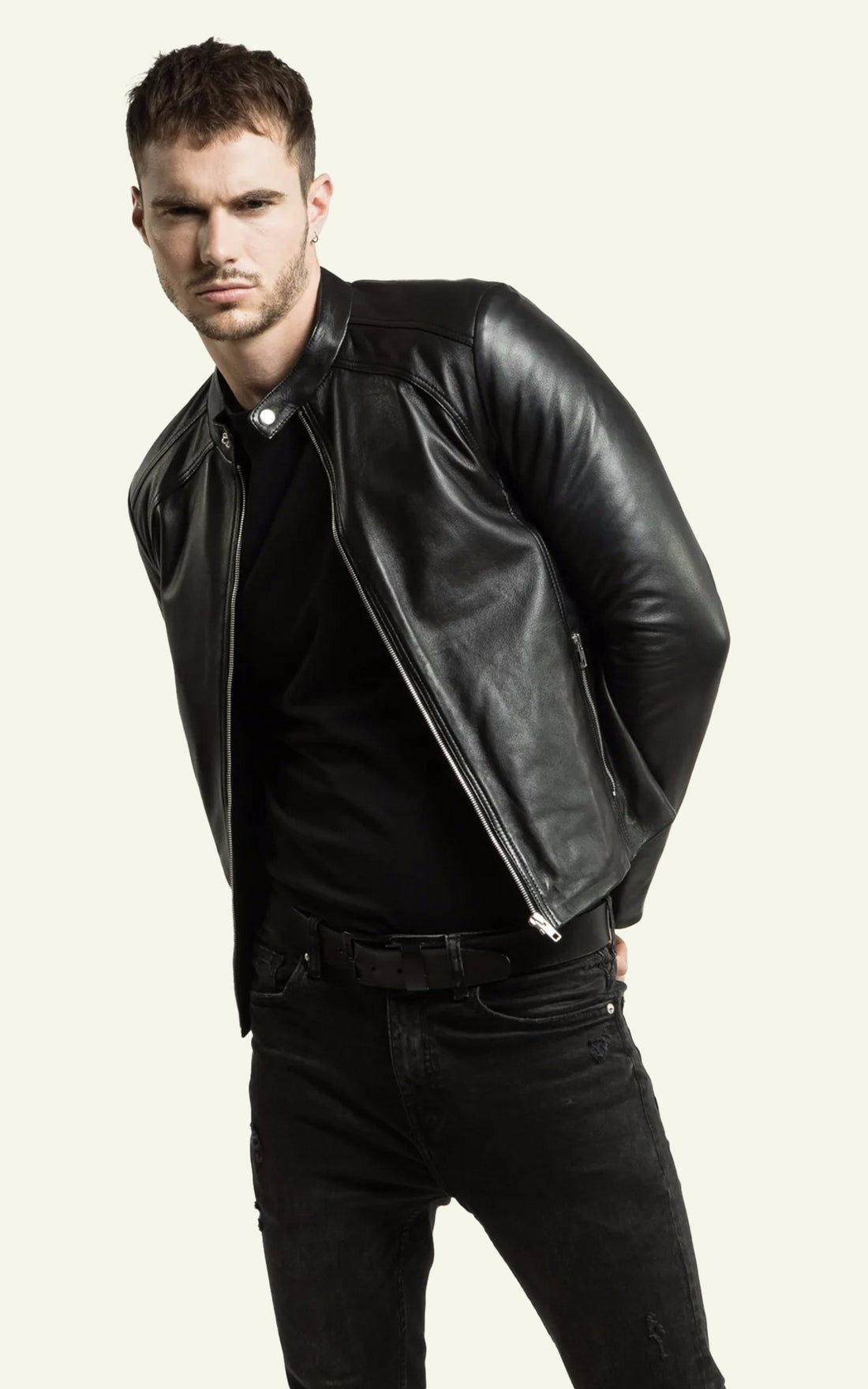 A "LENI AGN" Noir Serge Pariente Blouson Homme opened photo