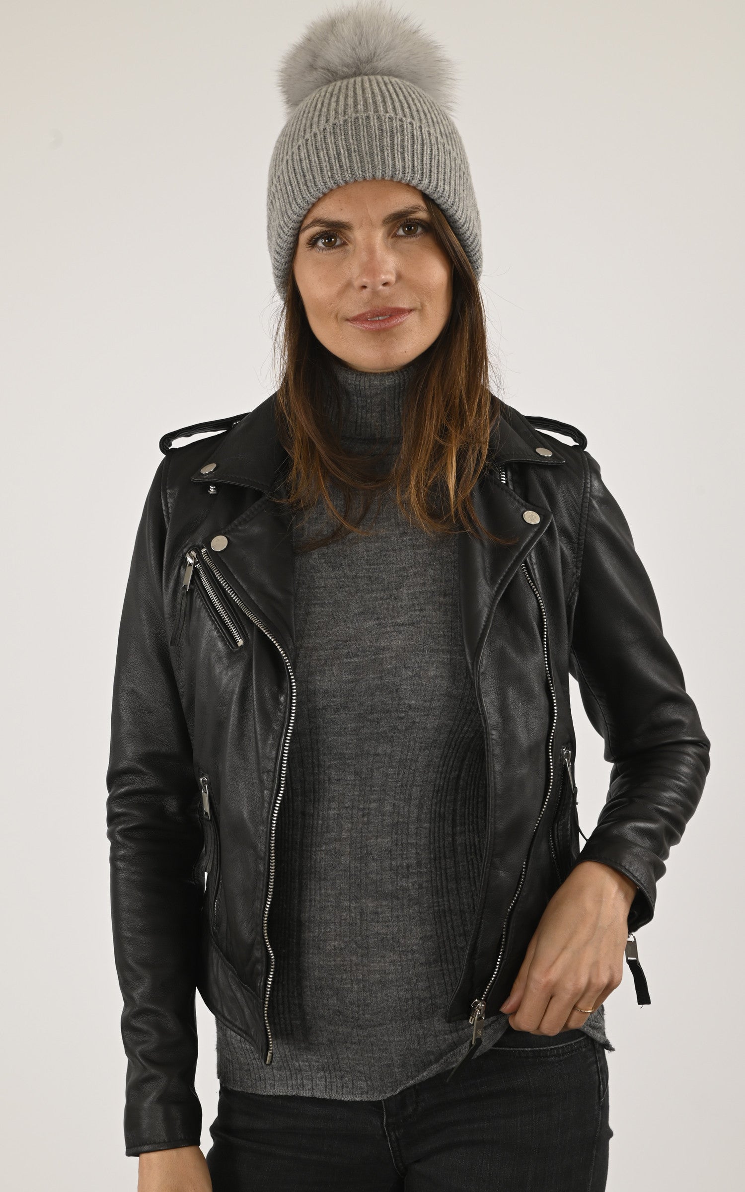 A "540/22" Gris Lea Clement Bonnet Femme opened photo 1