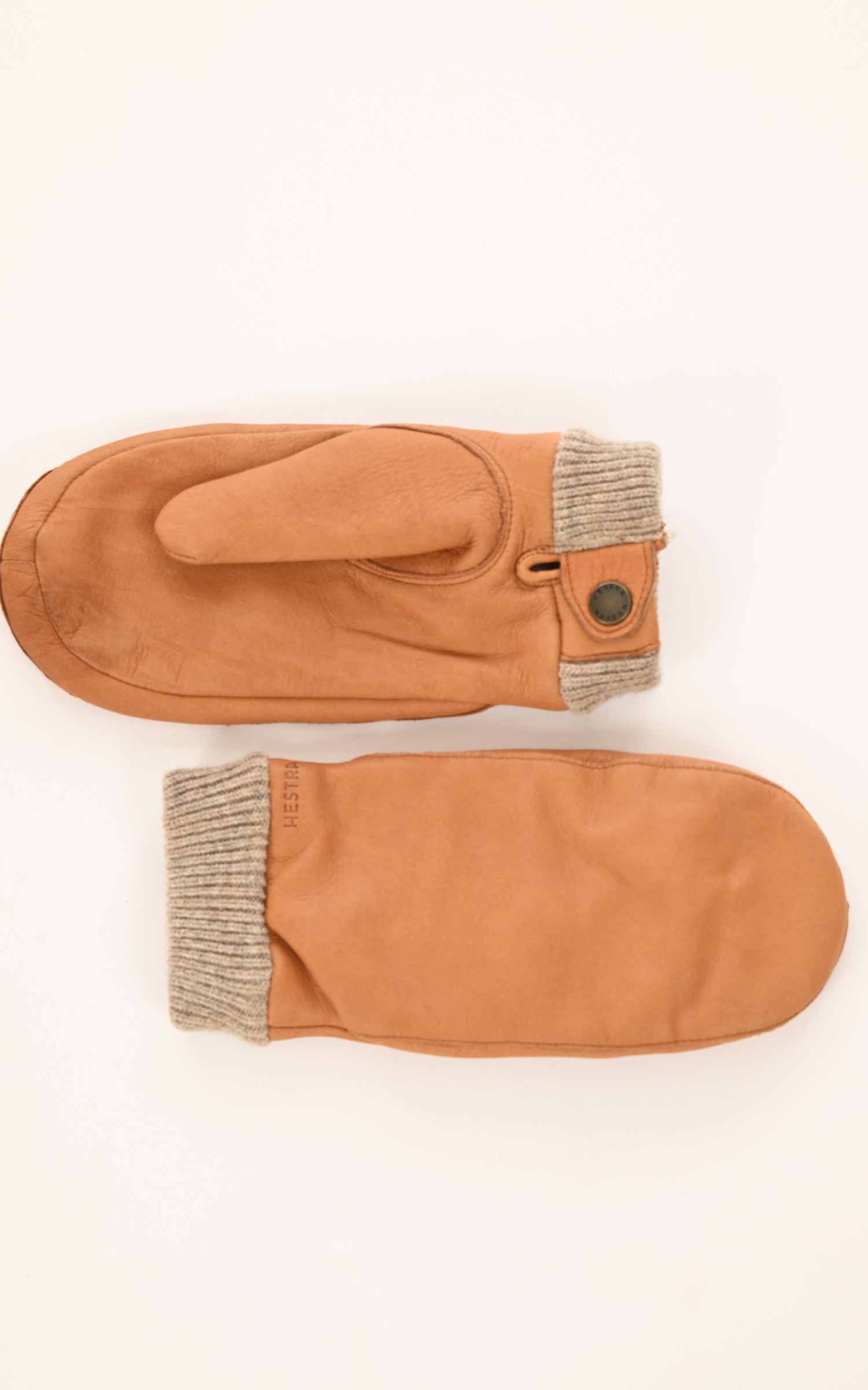 A "10371 IDUN MITT" Camel Hestra mouffles Femme closed photo