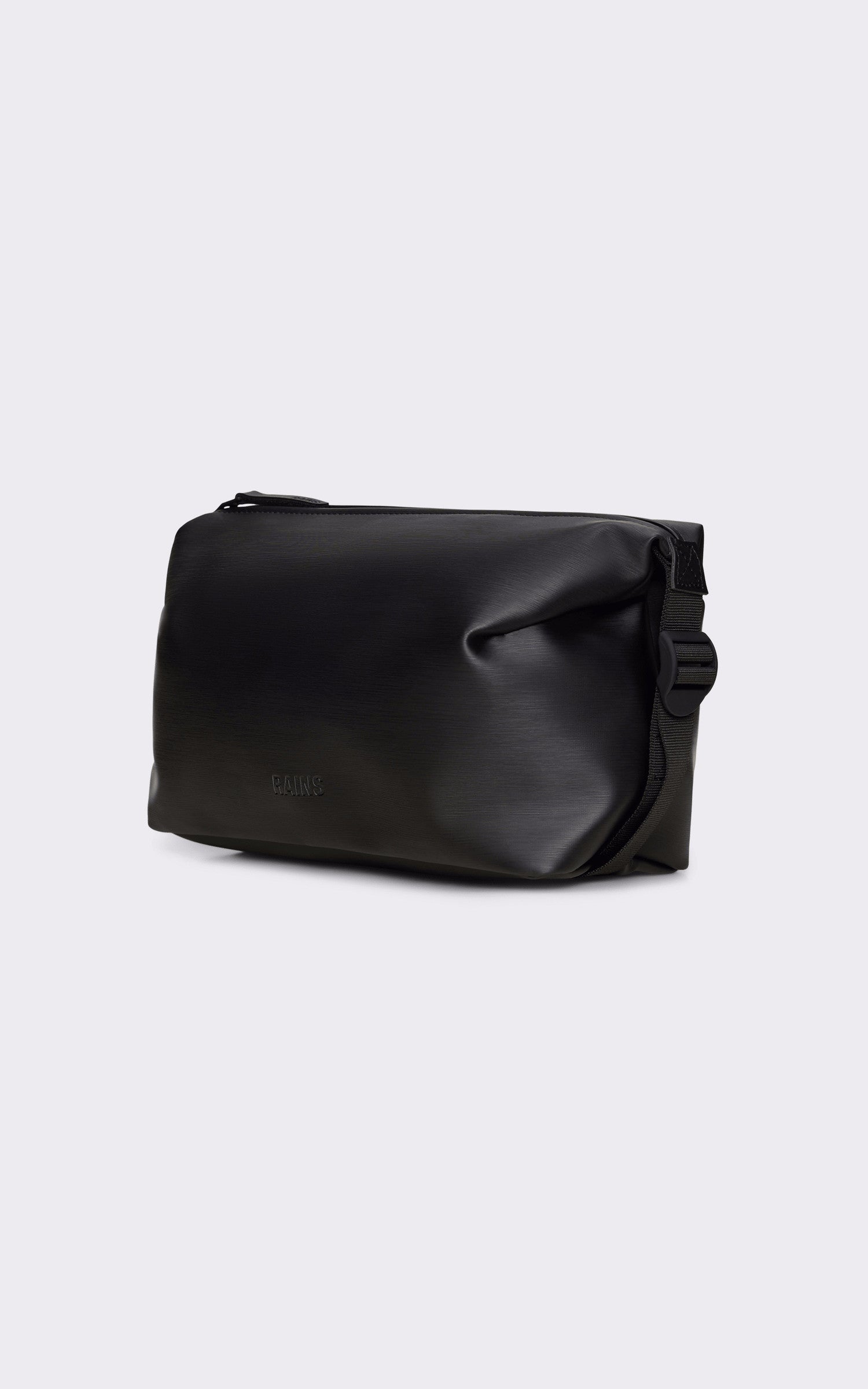 A "15630 WEEK-END HILO WASH BAG" Noir Rains Pochette Mixte closed photo