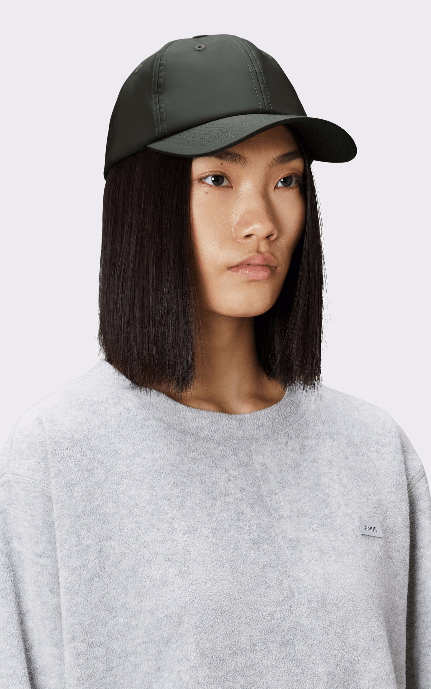 A "13600 CASQUETTE" Vert Rains Casquette Mixte closed photo