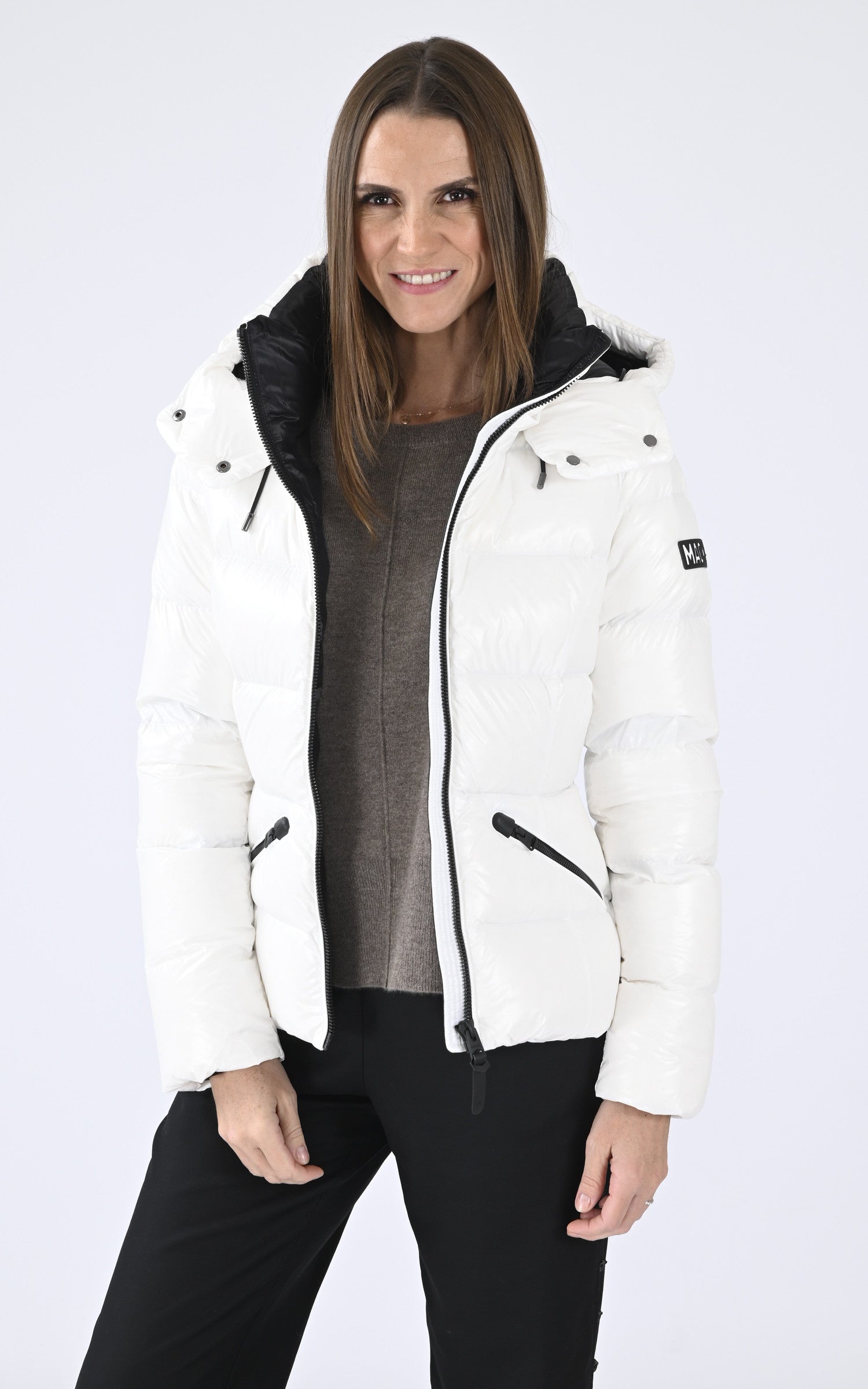 A "MADALYNE-V" Blanc Mackage Ves Doudoune Femme closed photo 2