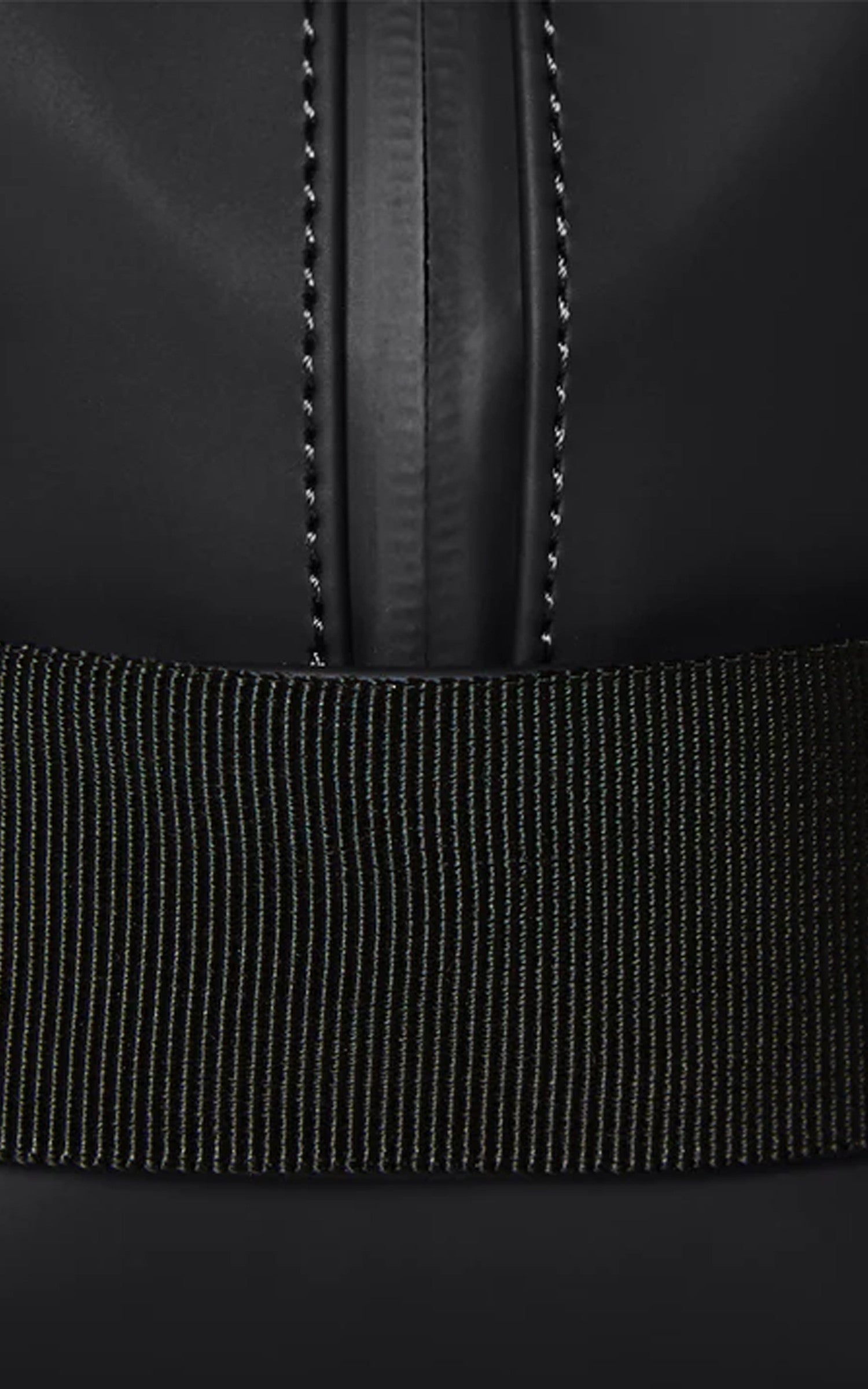 A "15580 WASH BAG SMALL" Noir Rains Pochette Mixte interior photo 3