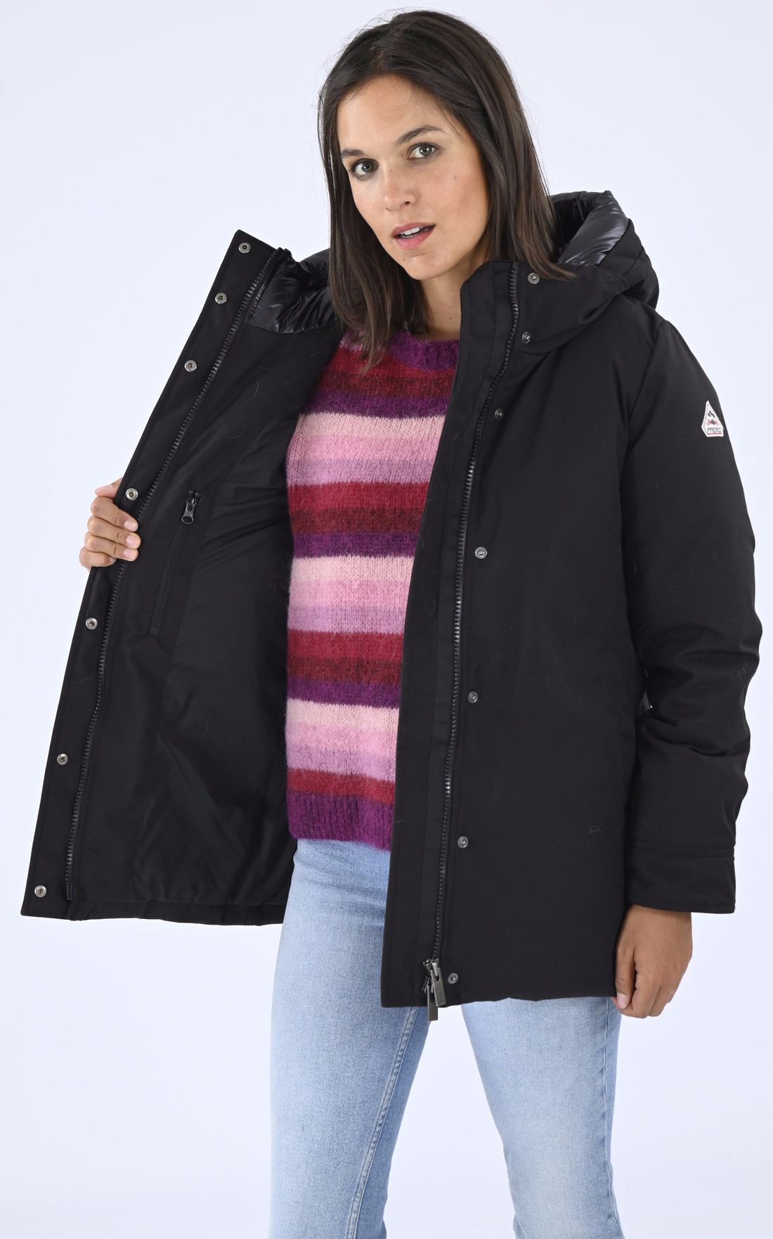 A "CHARLOTTE PARKA" Noir Pyrenex 3/4 Doudoune Femme opened photo