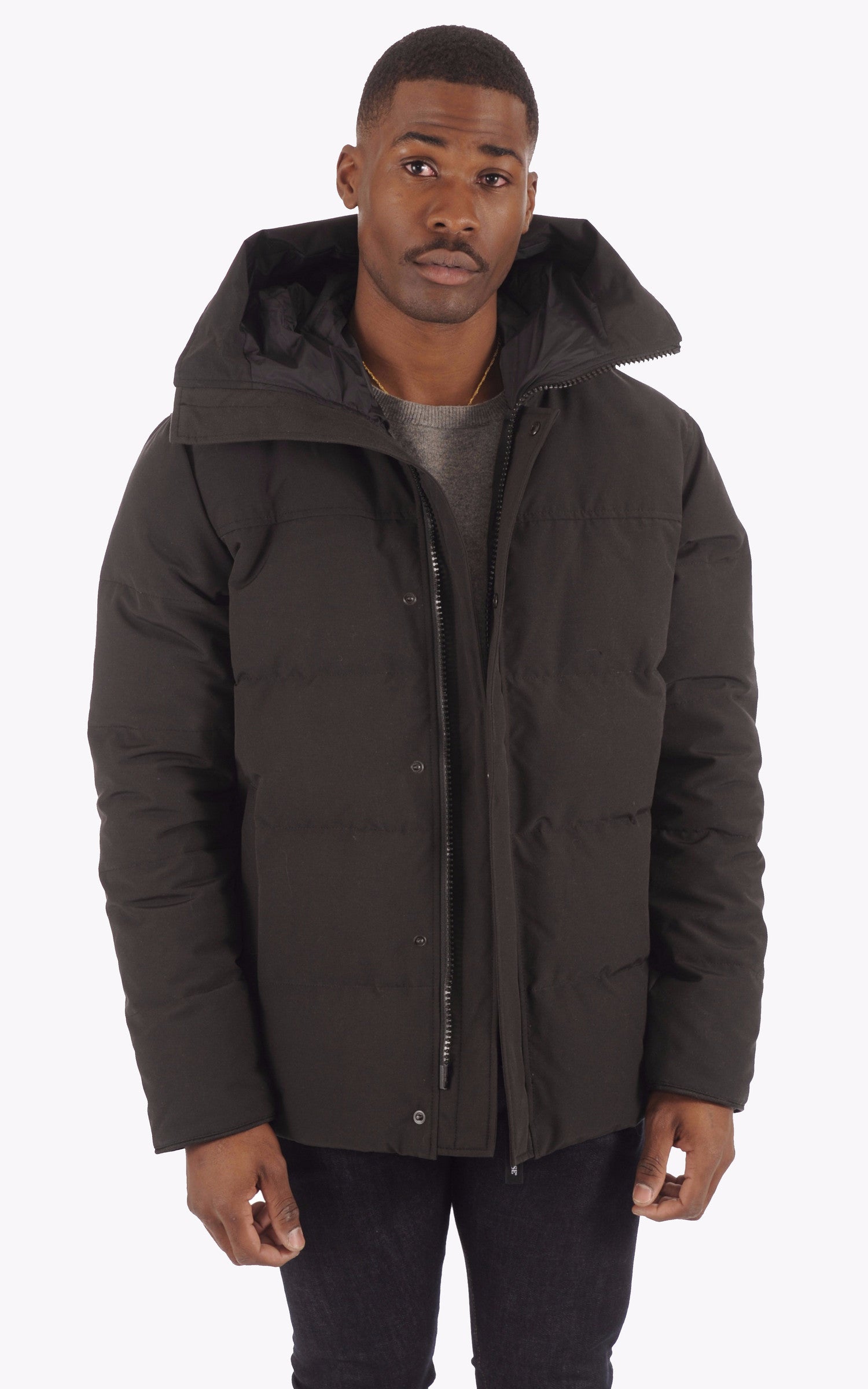 A "MAC MILLAN 2080M" Noir Canada Goose 3/4 Doudoune Homme closed photo