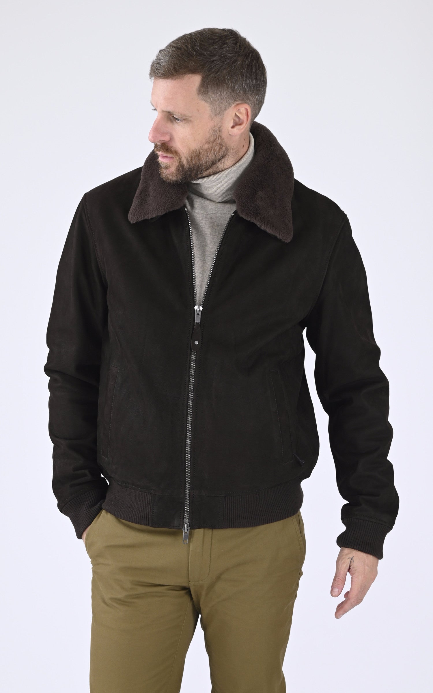 A "L ORIGINAL" Marron Serge Pariente Pilote Homme closed photo