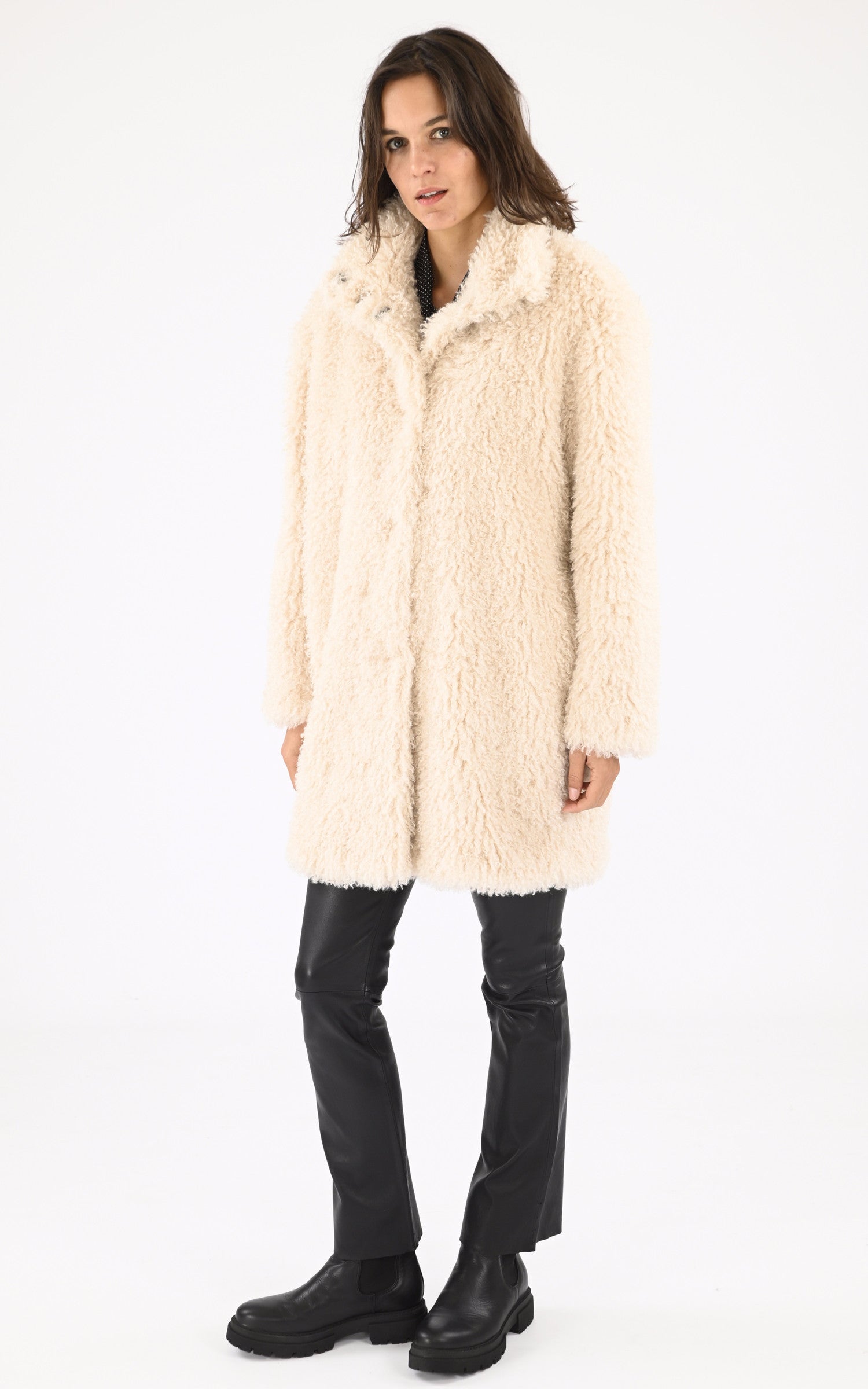 A "SOUND 64870" Ecru Oakwood 3/4 Femme closed photo
