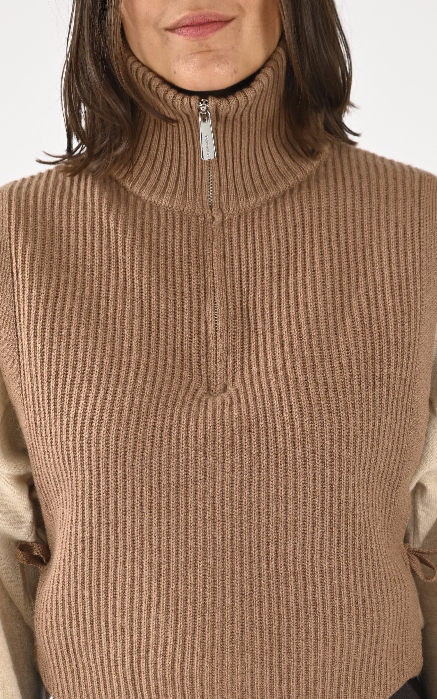 A "MIMOSA 64703" Marron Clair Oakwood Top Femme details photo