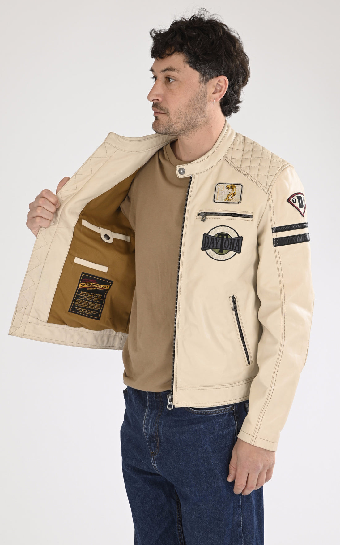 A "WALKOR 102831" Blanc Daytona 73 Blouson Homme opened photo