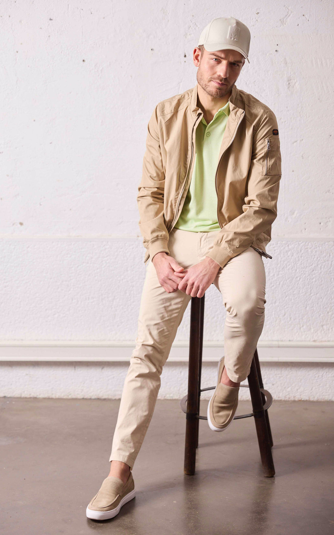 A "KENNY" Beige Schott Blouson Homme opened photo