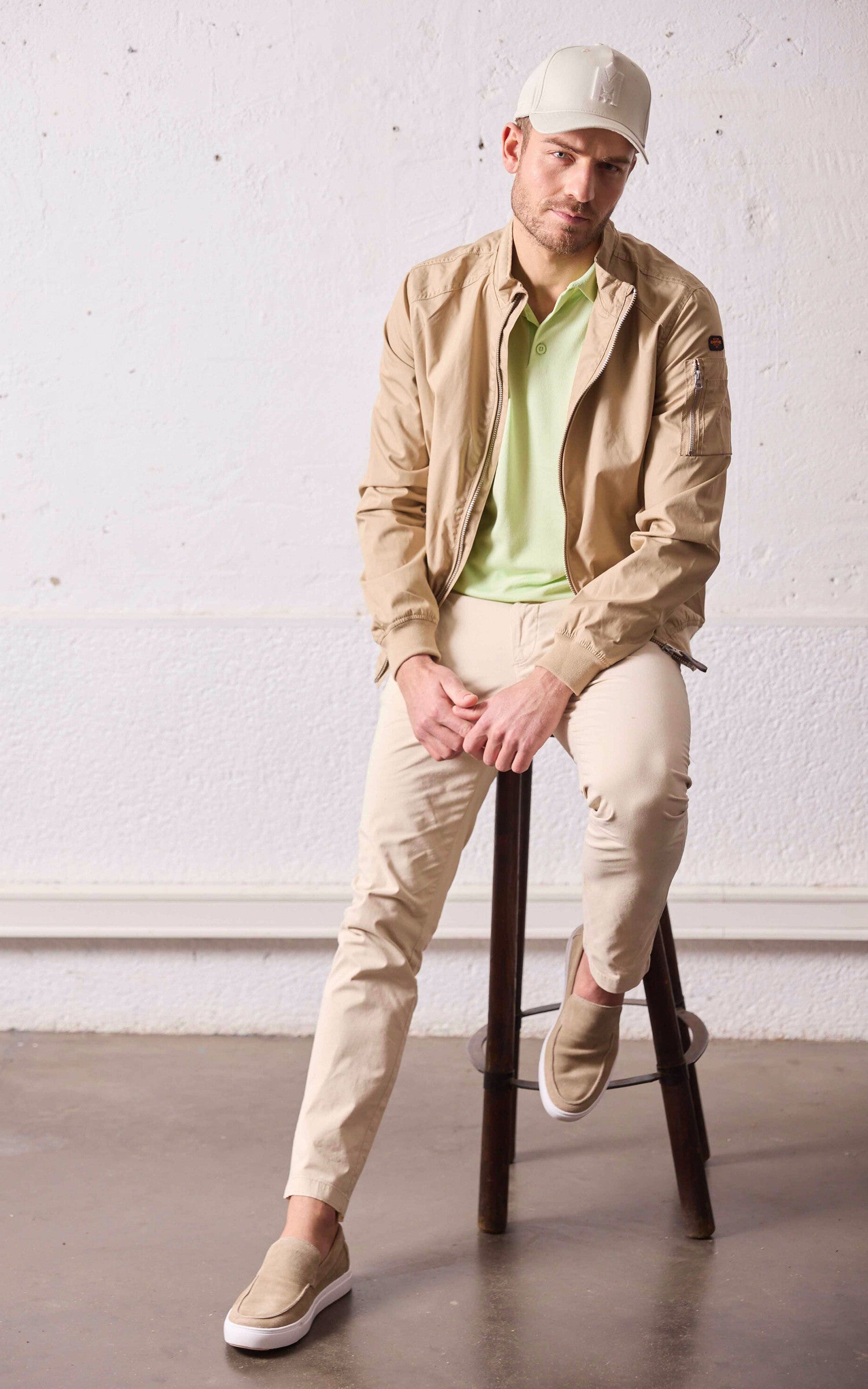 A "KENNY" Beige Schott Blouson Homme opened photo