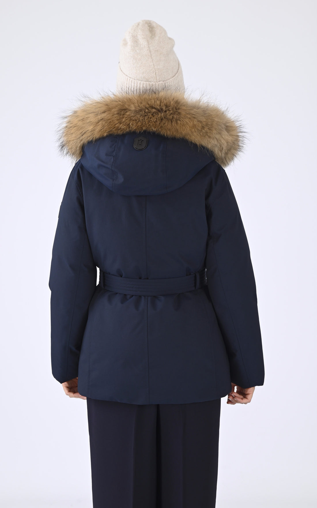 A "JENI-FZ" Bleu Marine Mackage Ves Doudoune Femme opened photo