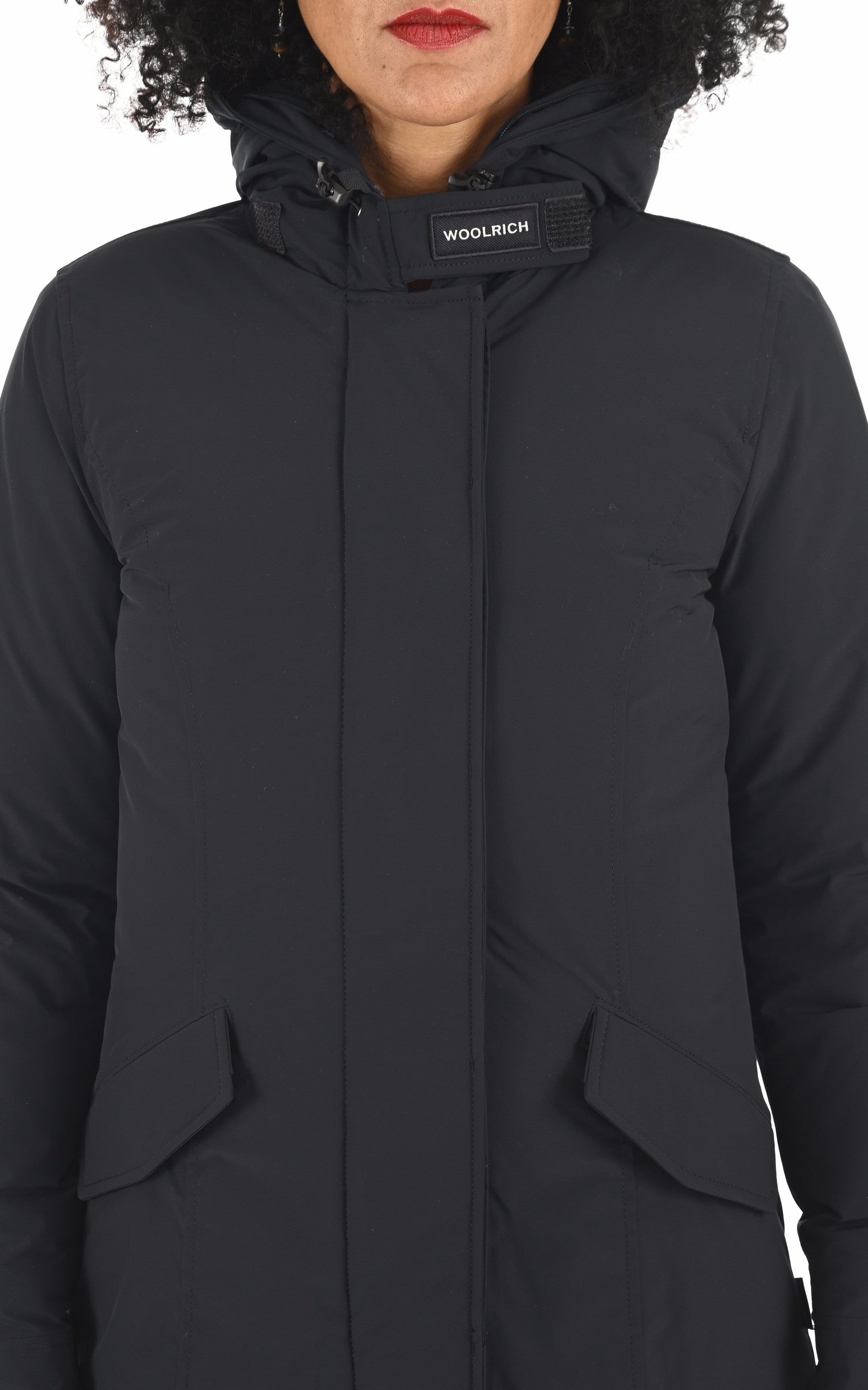 A "LUXURY ARTIC WWOU0652" Bleu Marine Woolrich 3/4 Parka Femme details photo