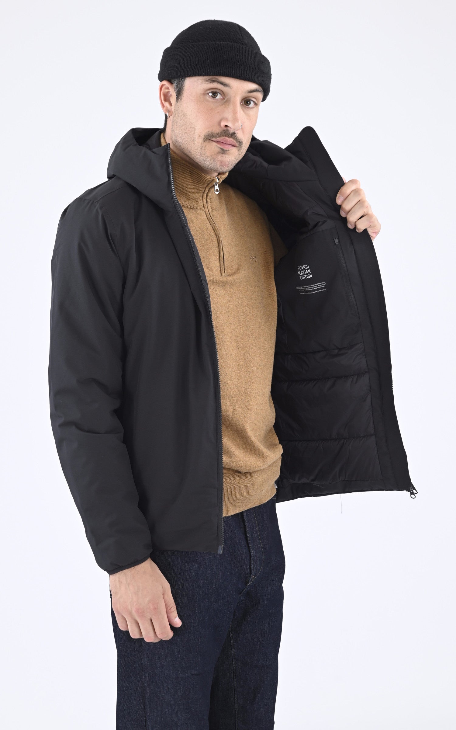 A "NIMBUS" Noir Scandinavian Edition Blouson Homme interior photo