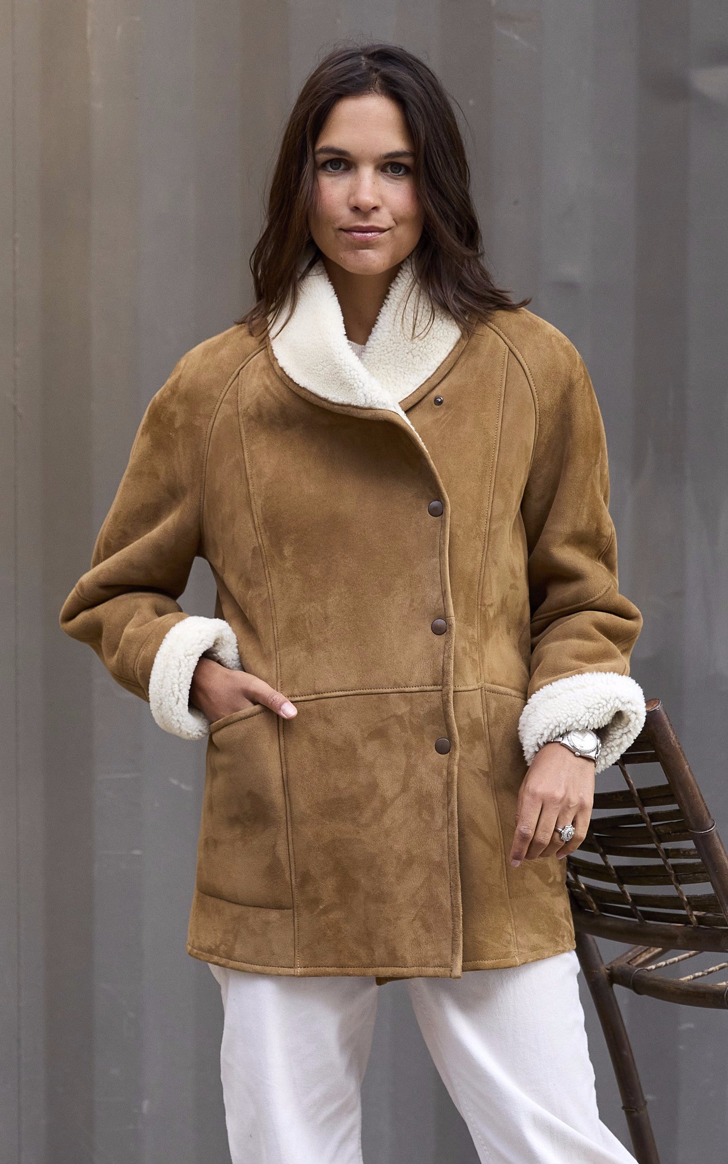 A "SERENA CORTO" Camel La Canadienne Veste Femme closed photo 1