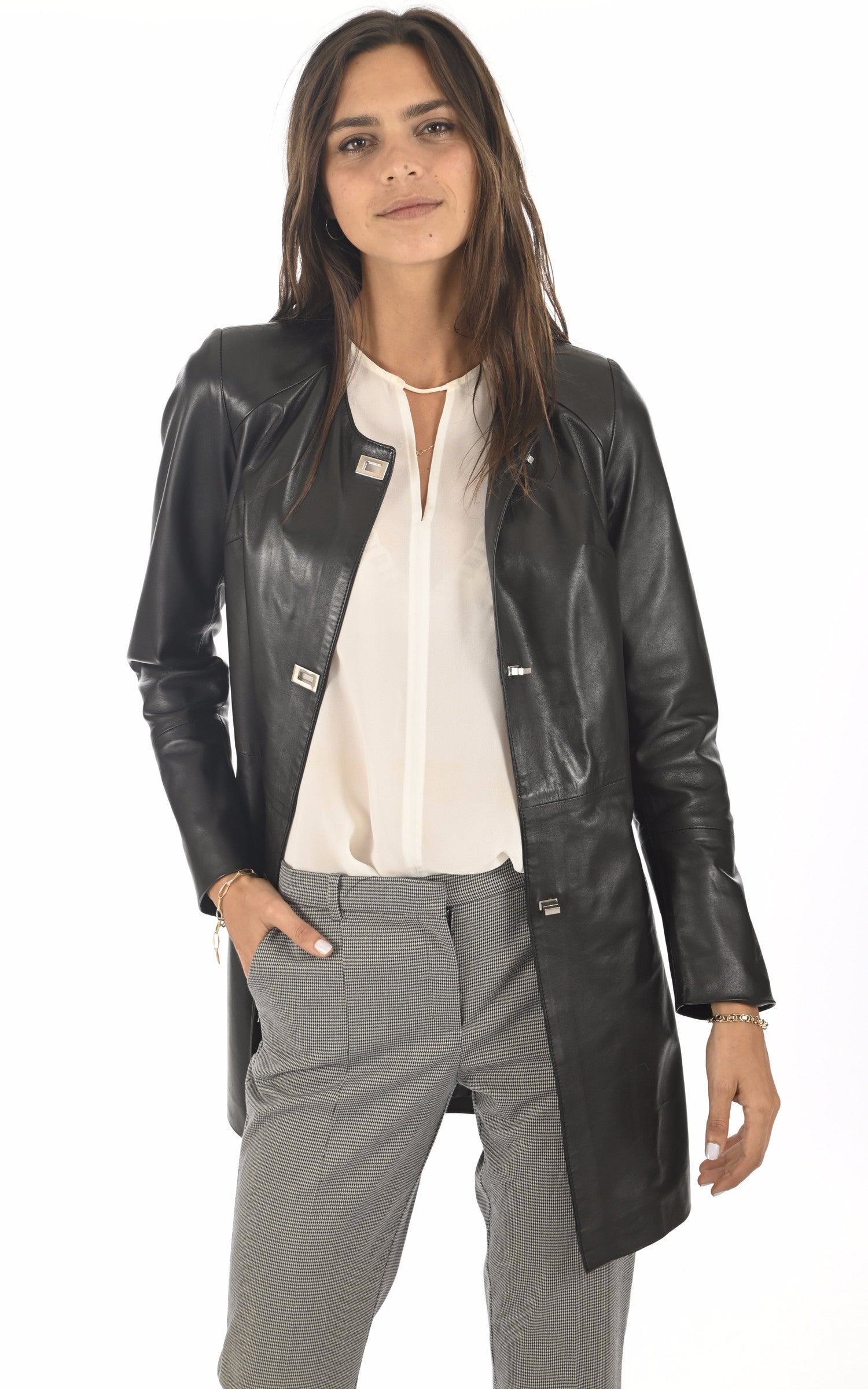 A "IOLANDA GRIFFES FF" Noir La Canadienne 3/4 Femme opened photo