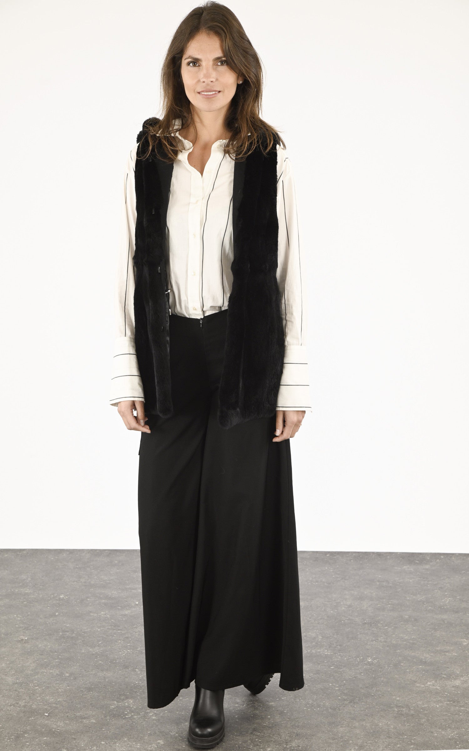 A "195H-RX 75CM" Noir La Canadienne Gilet Femme opened photo