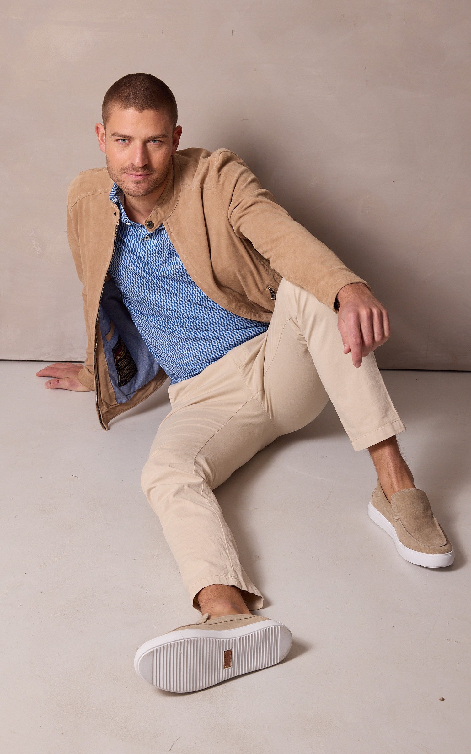 A "TRJO70" Beige Schott Pantalon Homme open photo