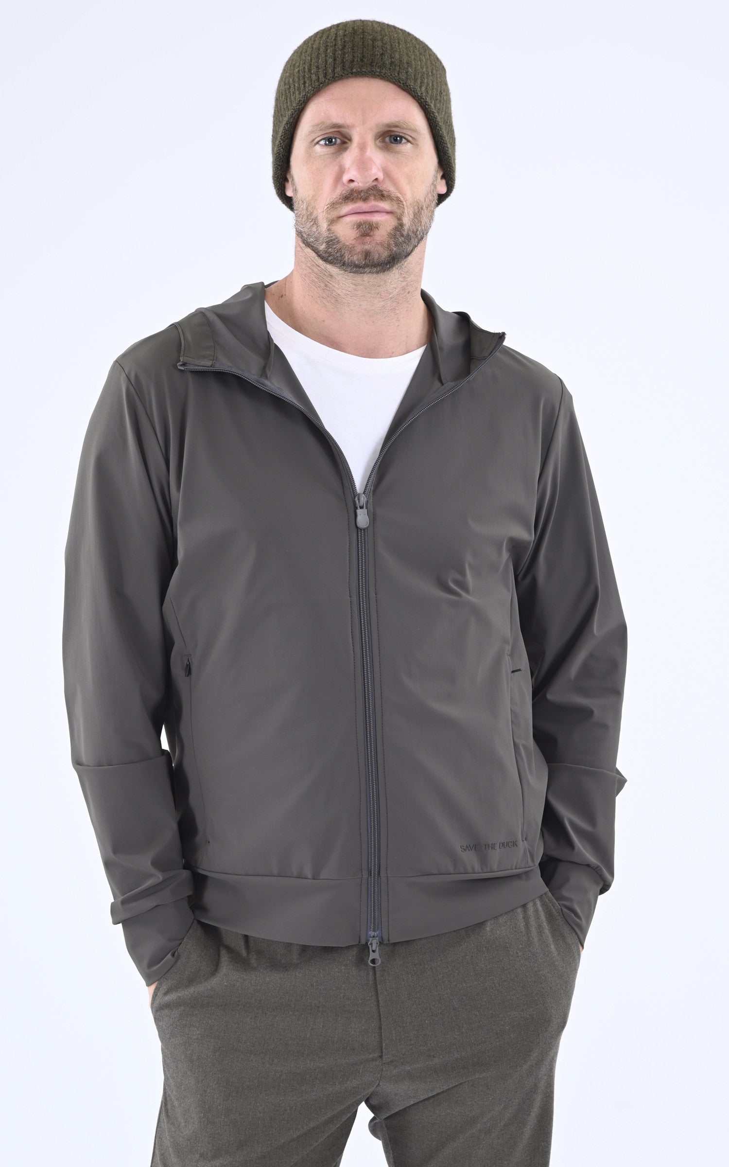 A "SOAZIG 2" Kaki Pyrenex Bonnet Mixte closed photo 2