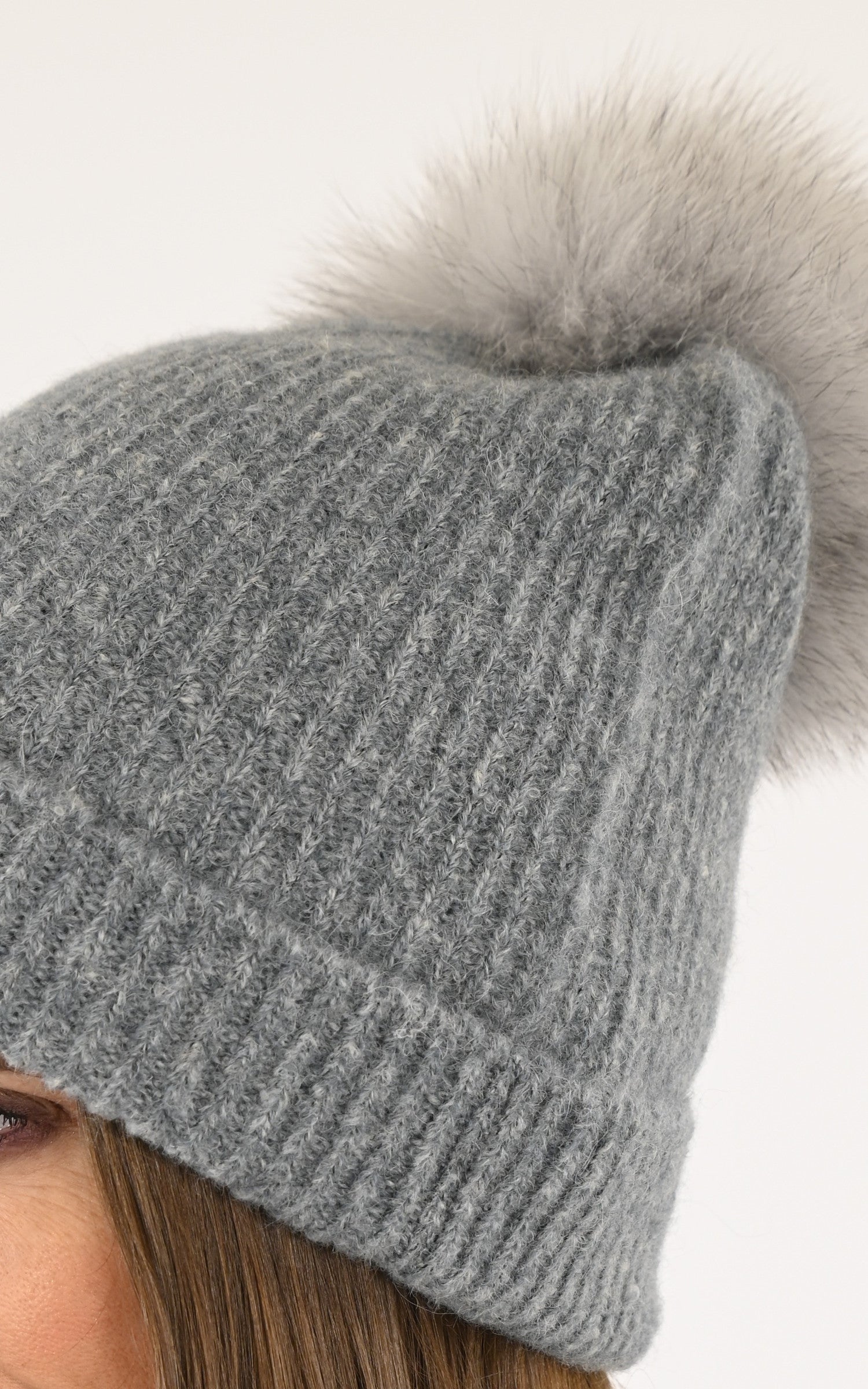 A "428/14" Bleu Lea Clement Bonnet Femme details photo