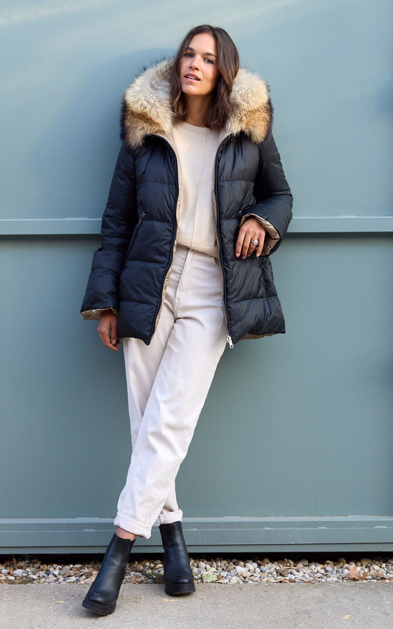 A "JEANNE 4502054C" Beige Notshy Pull Femme interior photo