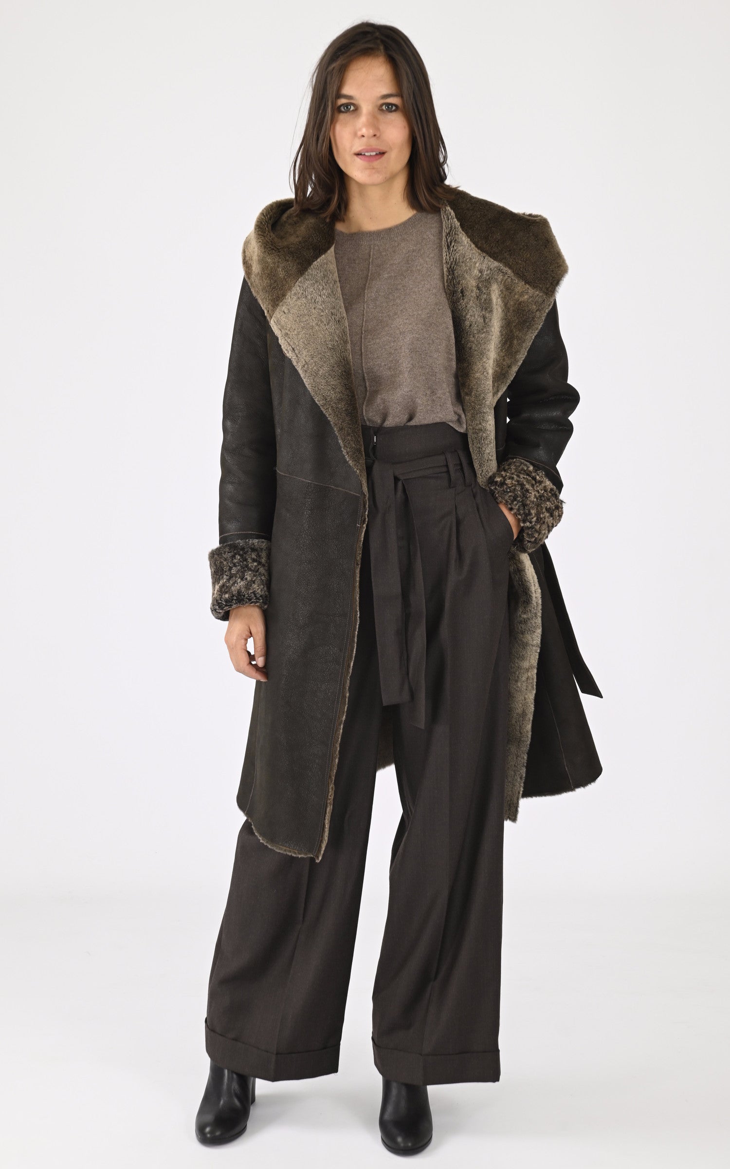 A "OS9007B 100" Marron La Canadienne 7/8 Femme opened photo