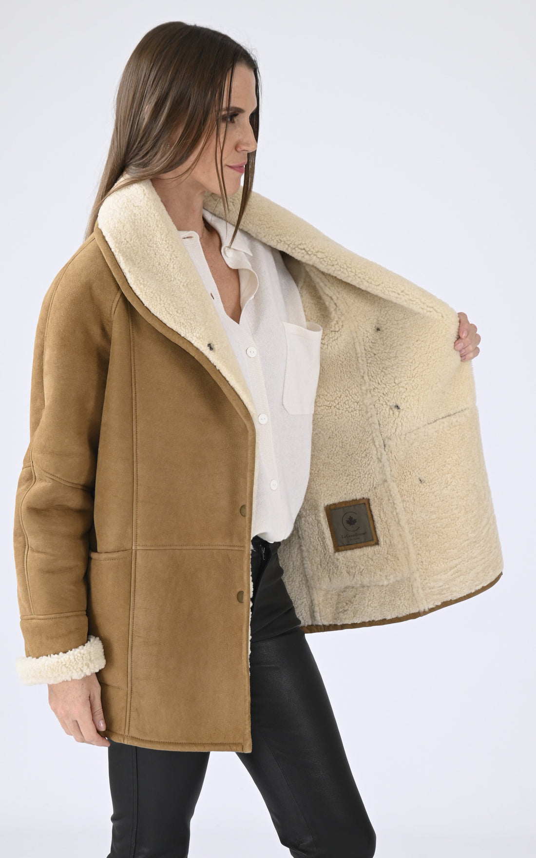 A "SERENA CORTO" Camel La Canadienne Veste Femme closed photo