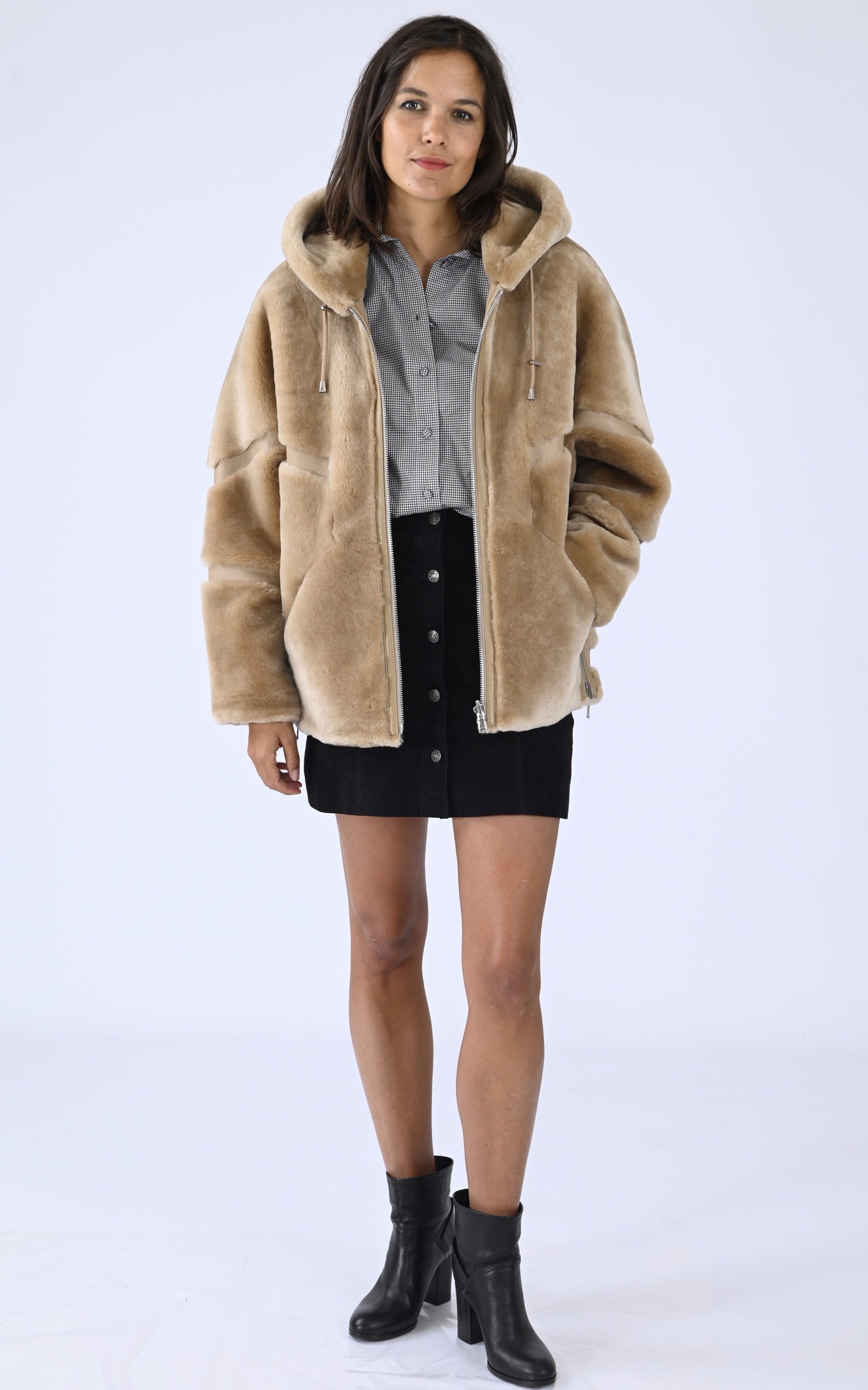 A "GENA 72" Camel Levinsky Veste Femme closed photo