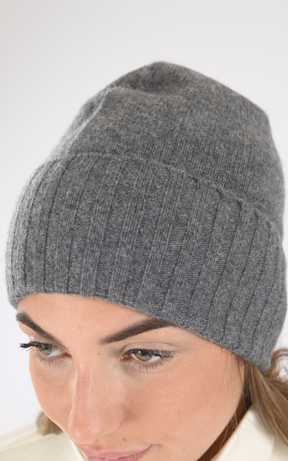 A "DORA 4501030C" Gris Notshy Bonnet Femme closed photo