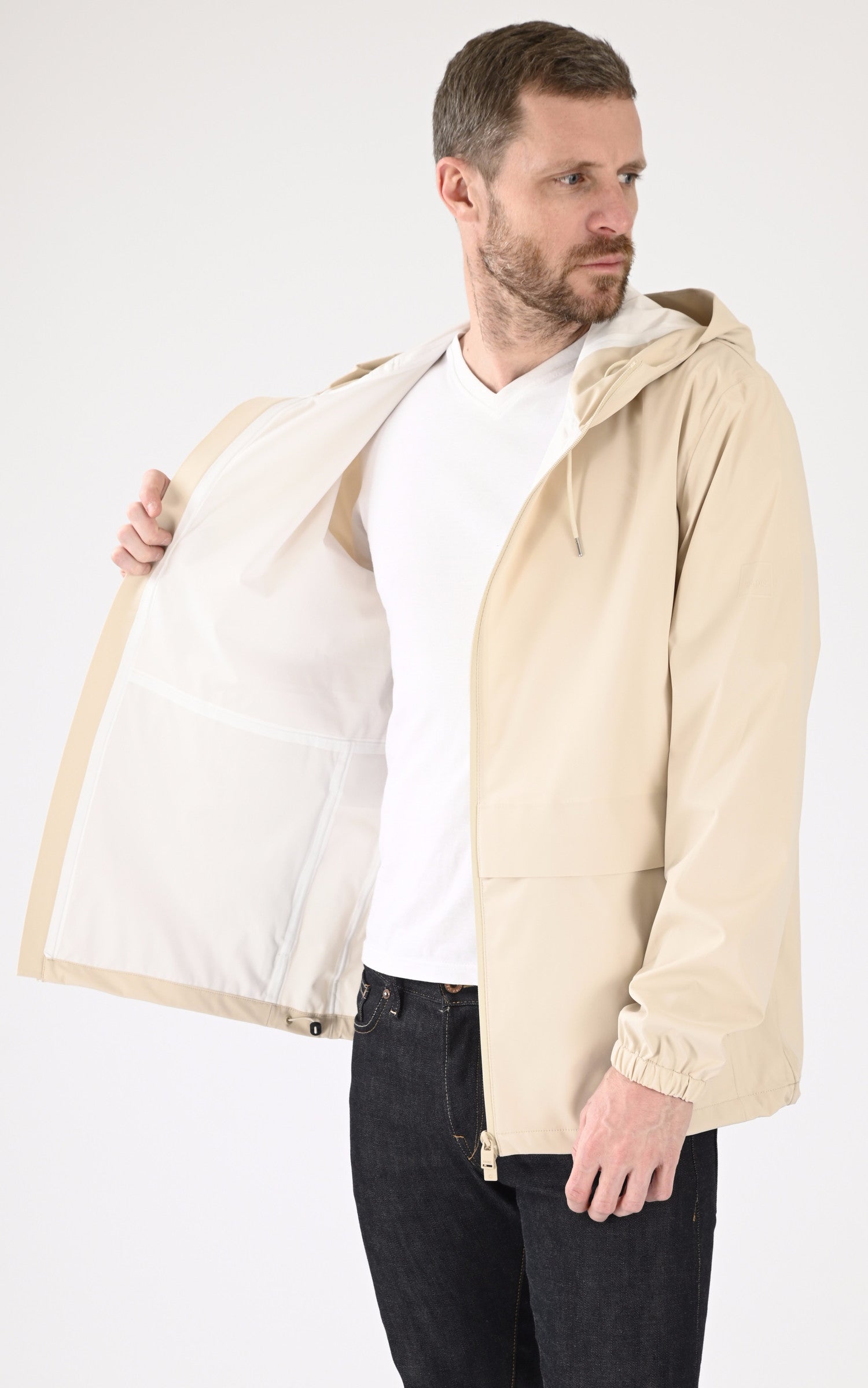 A "12420 SUVA HARDSHELL POCKET" Beige Rains Veste Mixte interior photo 3
