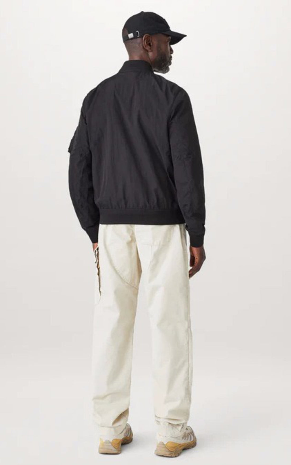 A "QUEST" Noir Belstaff Blouson Homme opened photo