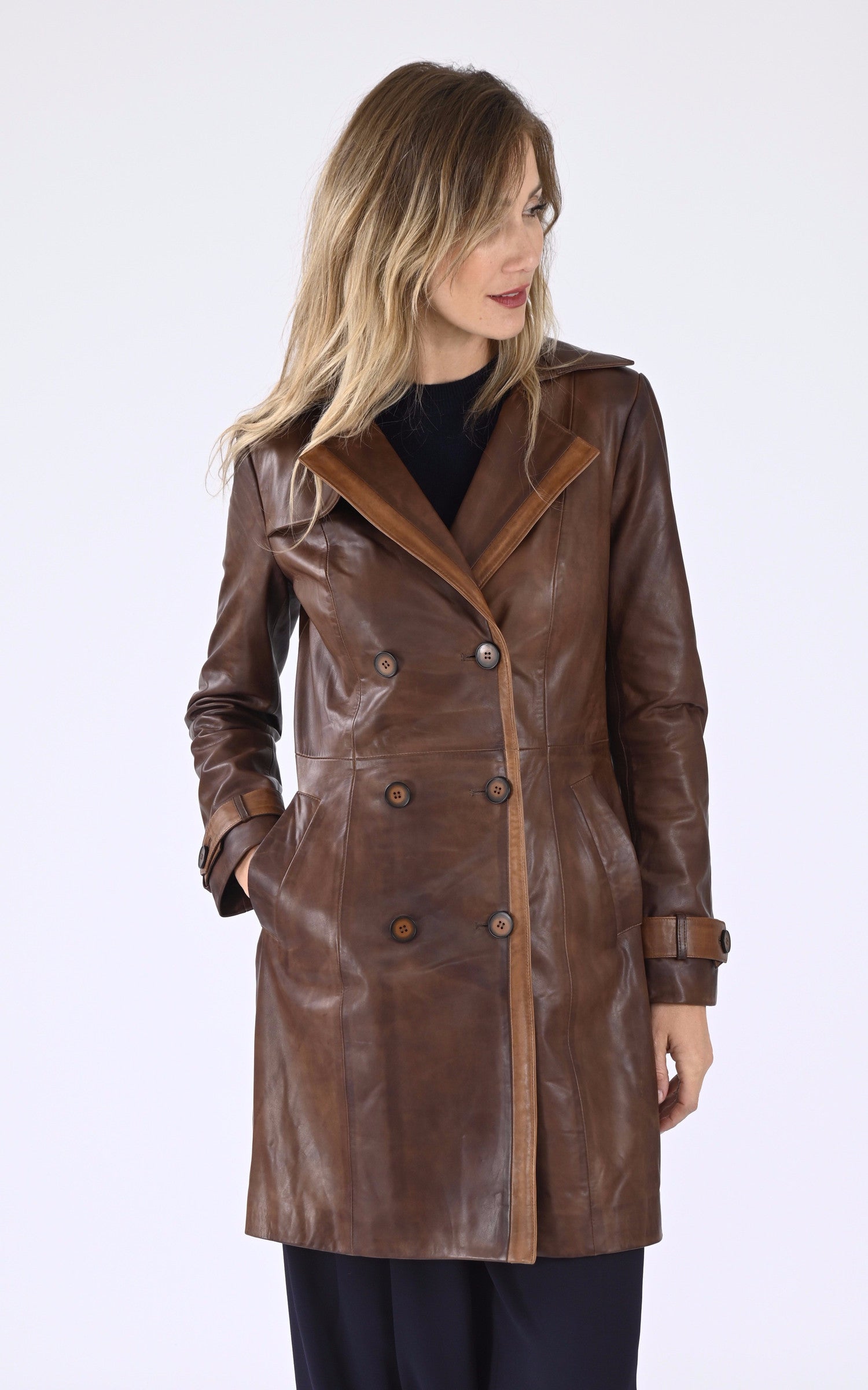 A "5043" Cognac La Canadienne 3/4 Femme closed photo