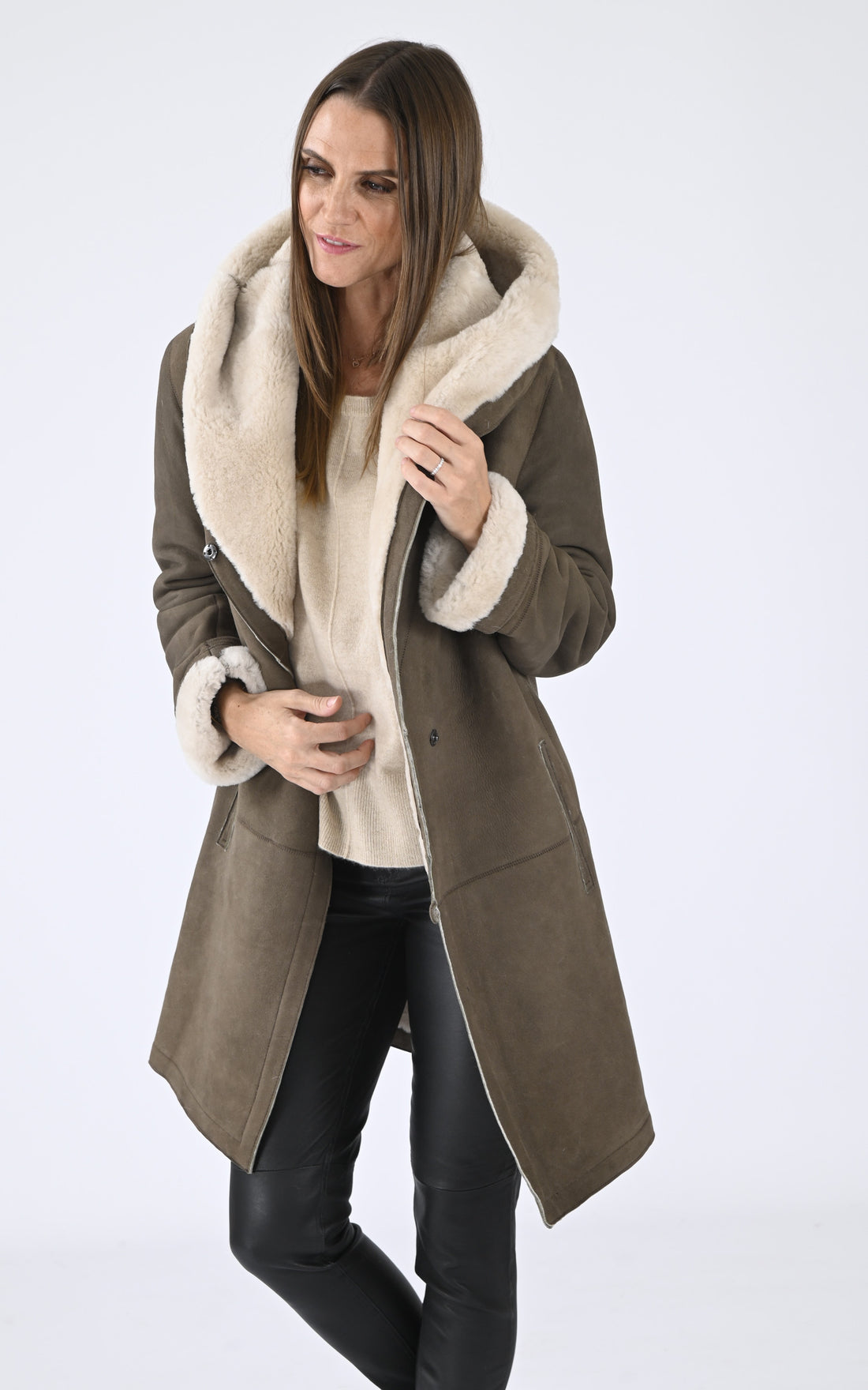A "H969" Taupe Levinsky 3/4 Femme closed photo