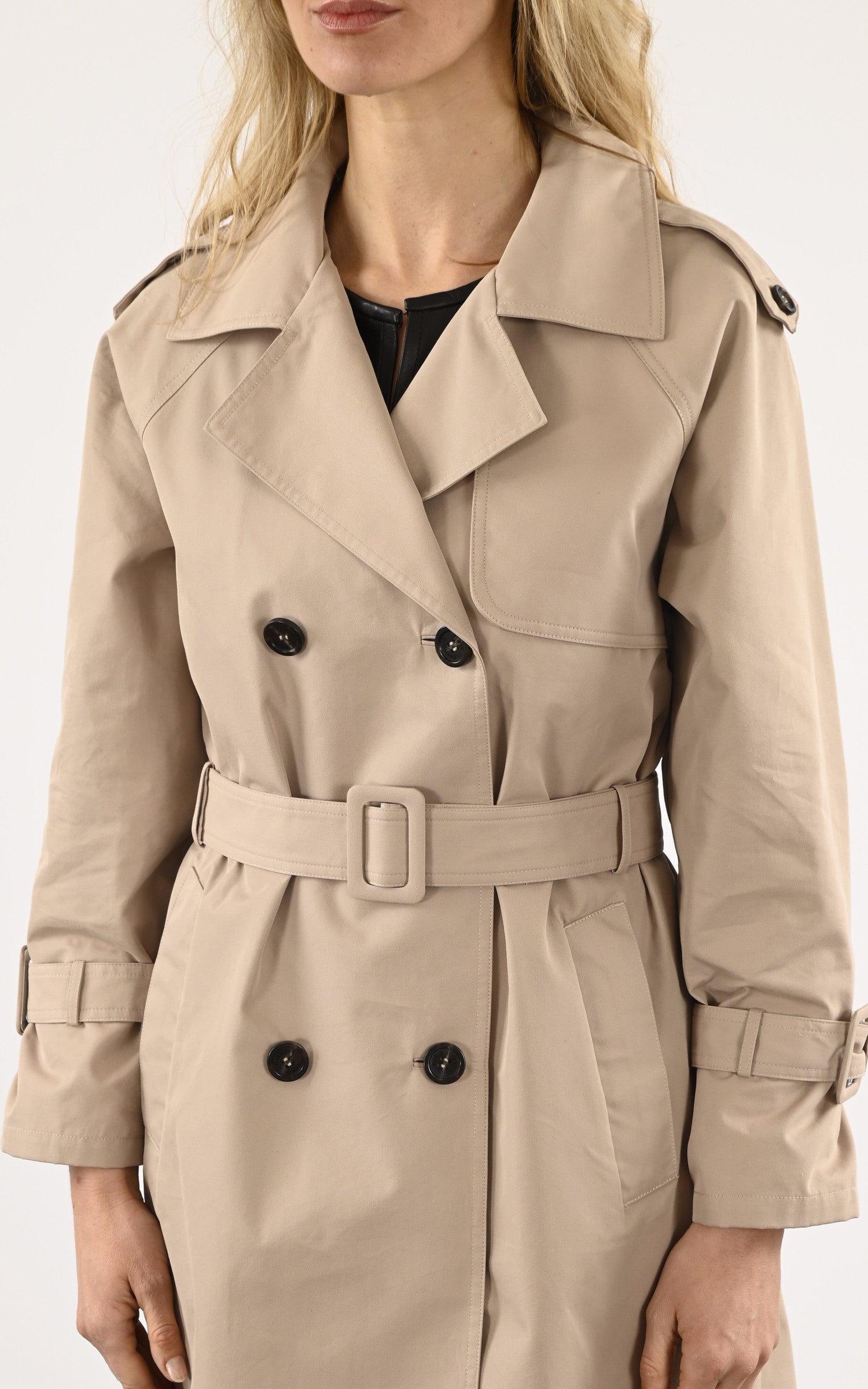 A "MULAN 64733" Mastic Oakwood Trench Femme details photo