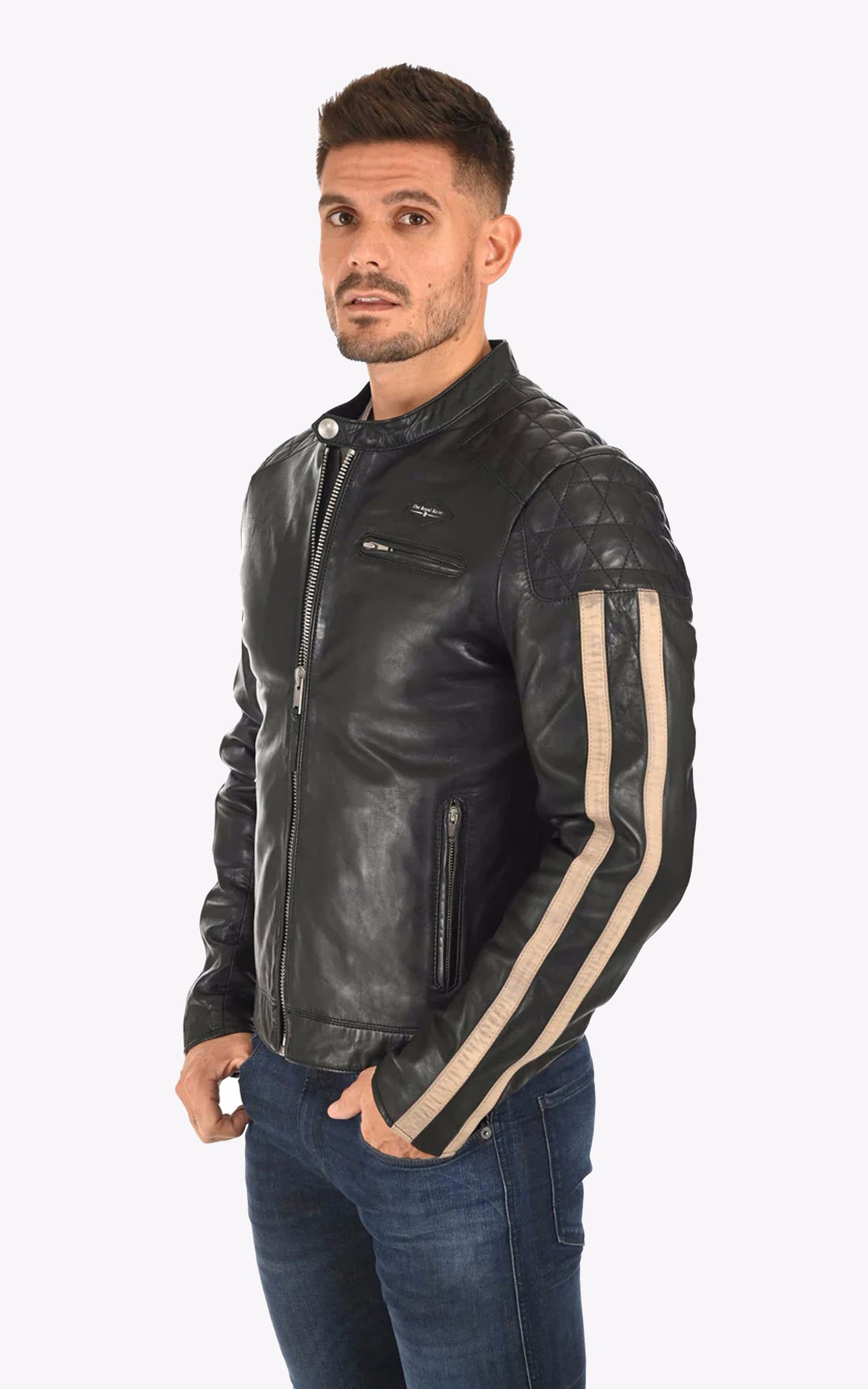 A "SILVERSTONE 2022010" Noir The Royal Racer Blouson Homme opened photo