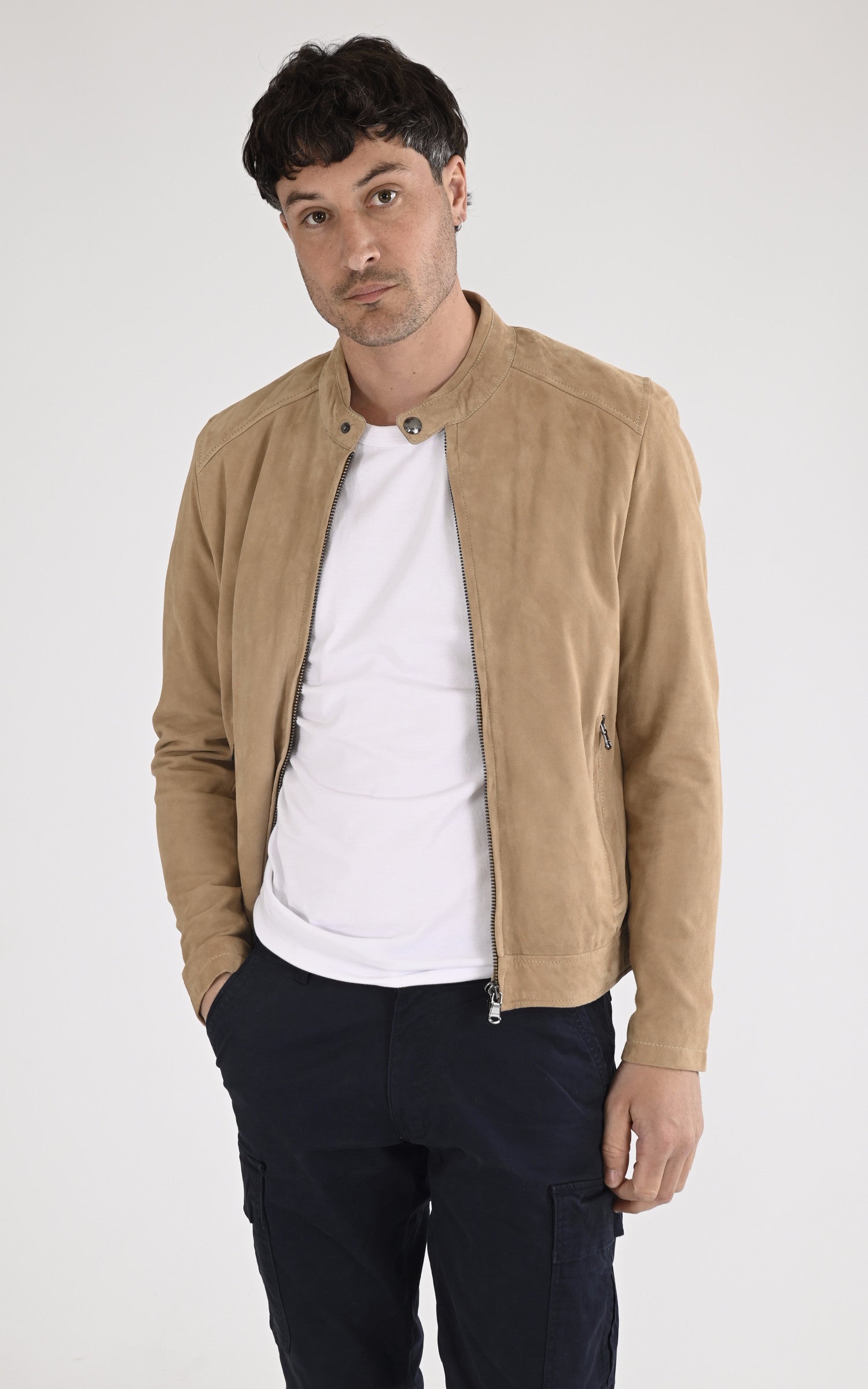 A "DELF 102569" Beige Daytona 73 Blouson Homme opened photo
